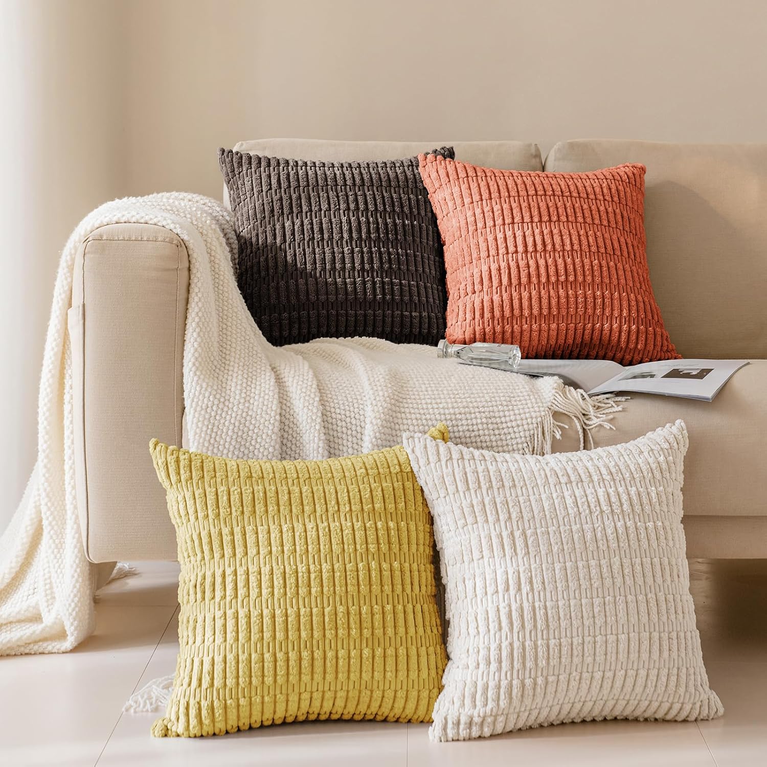 Softalker Juego de 4 fundas de almohada de pana suave a rayas bohemias de 16 x 16 pulgadas, fundas decorativas modernas para sofá, dormitorio, sala