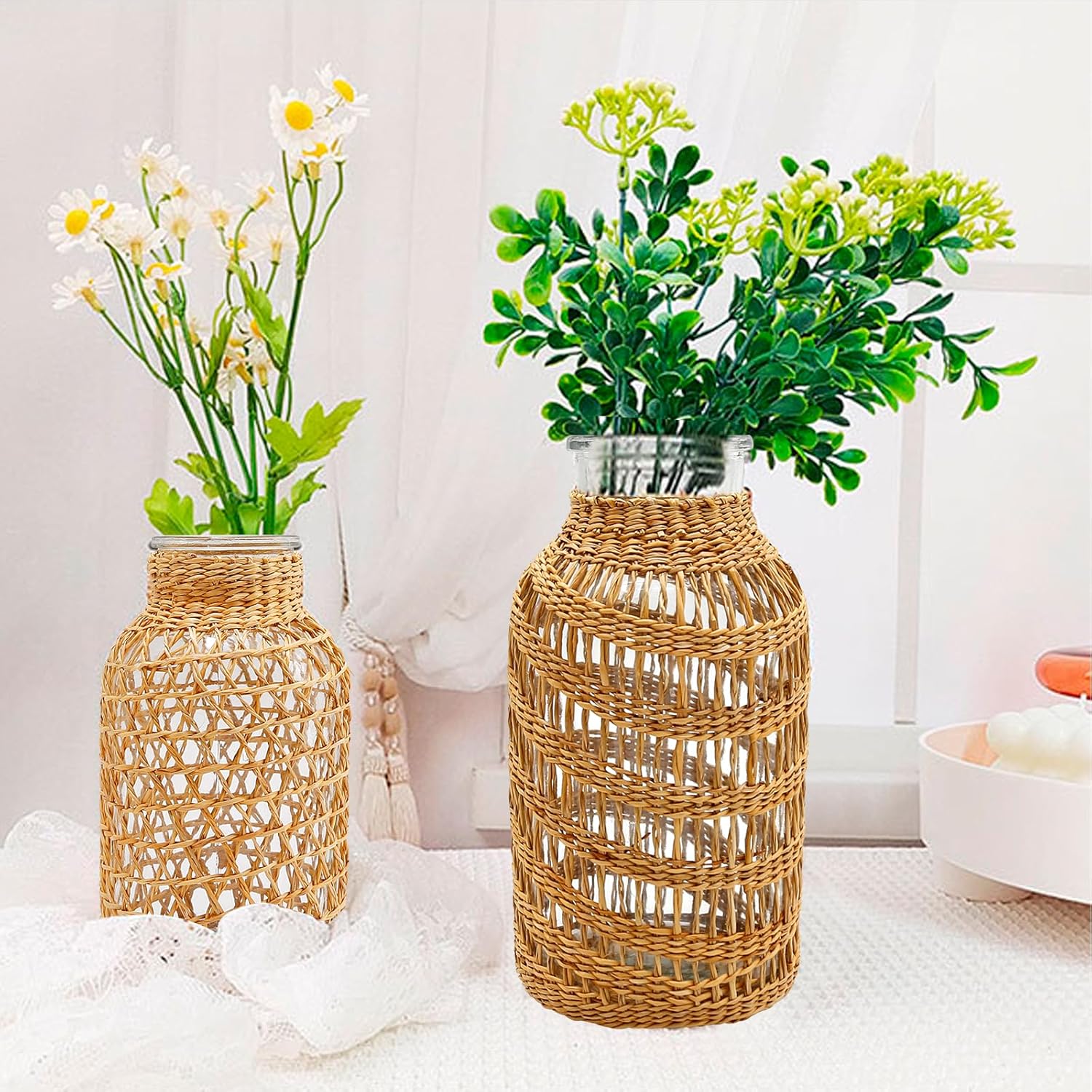 Florero rústico bohemio con botella de vidrio con red de cuerda, florero con cubierta de ratán, florero de flores de granja con decoración redonda