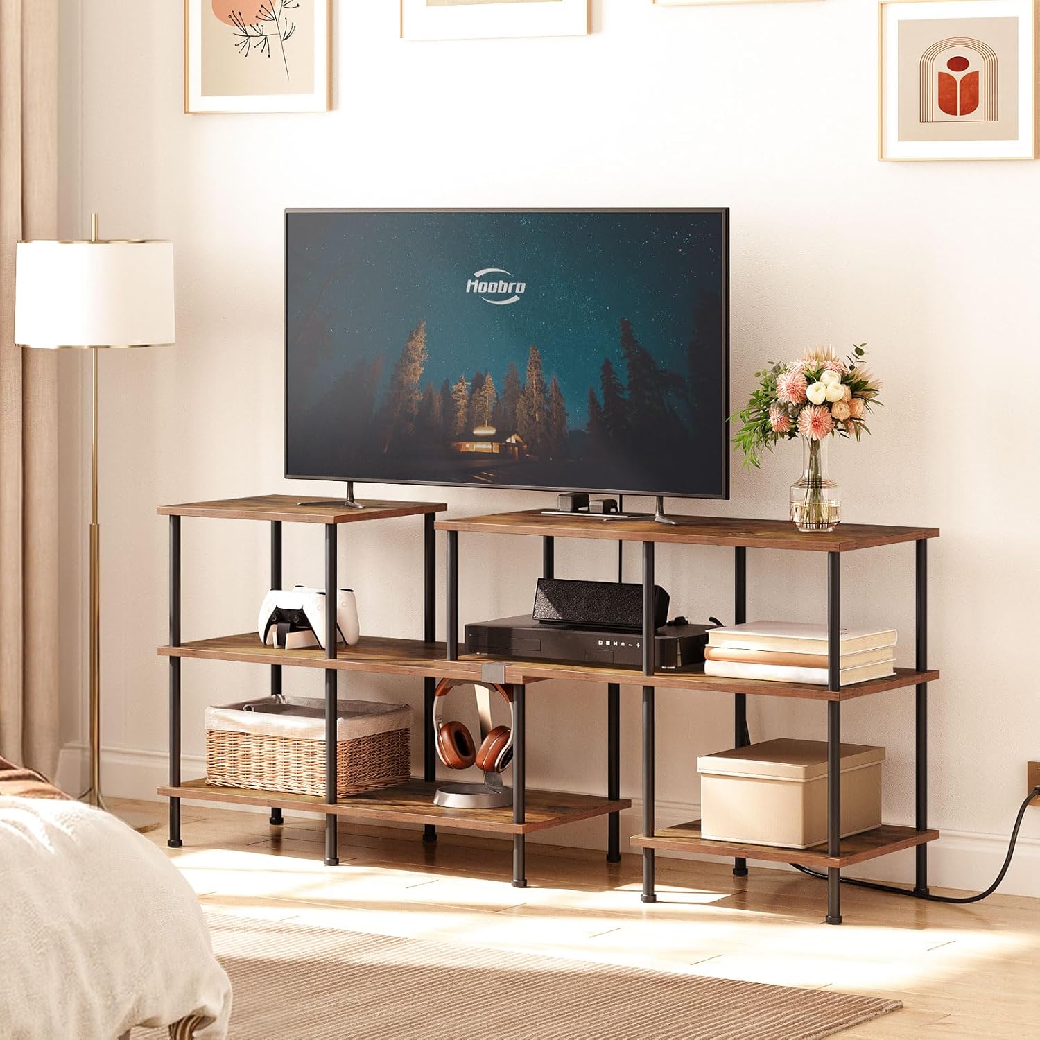 HOOBRO Soporte de TV, soporte de TV deformable con tomas de corriente de hasta 75 pulgadas, moderno centro de entretenimiento con estantes de
