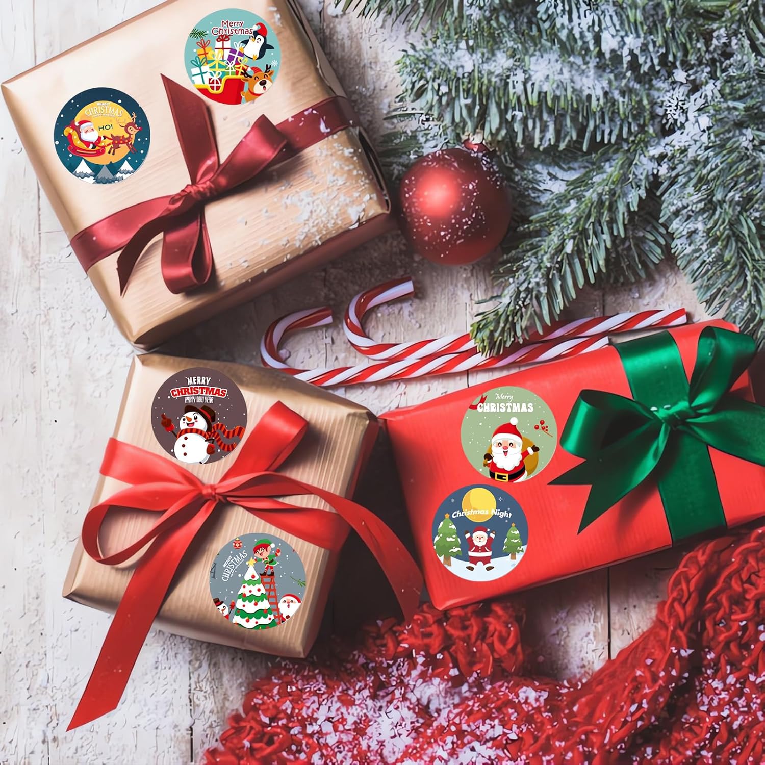 Etiquetas adhesivas de Navidad de 1.5 pulgadas, 500 unidades de 8 diseños de calcomanías de rollo de Navidad, muñeco de nieve, Papá Noel, reno,
