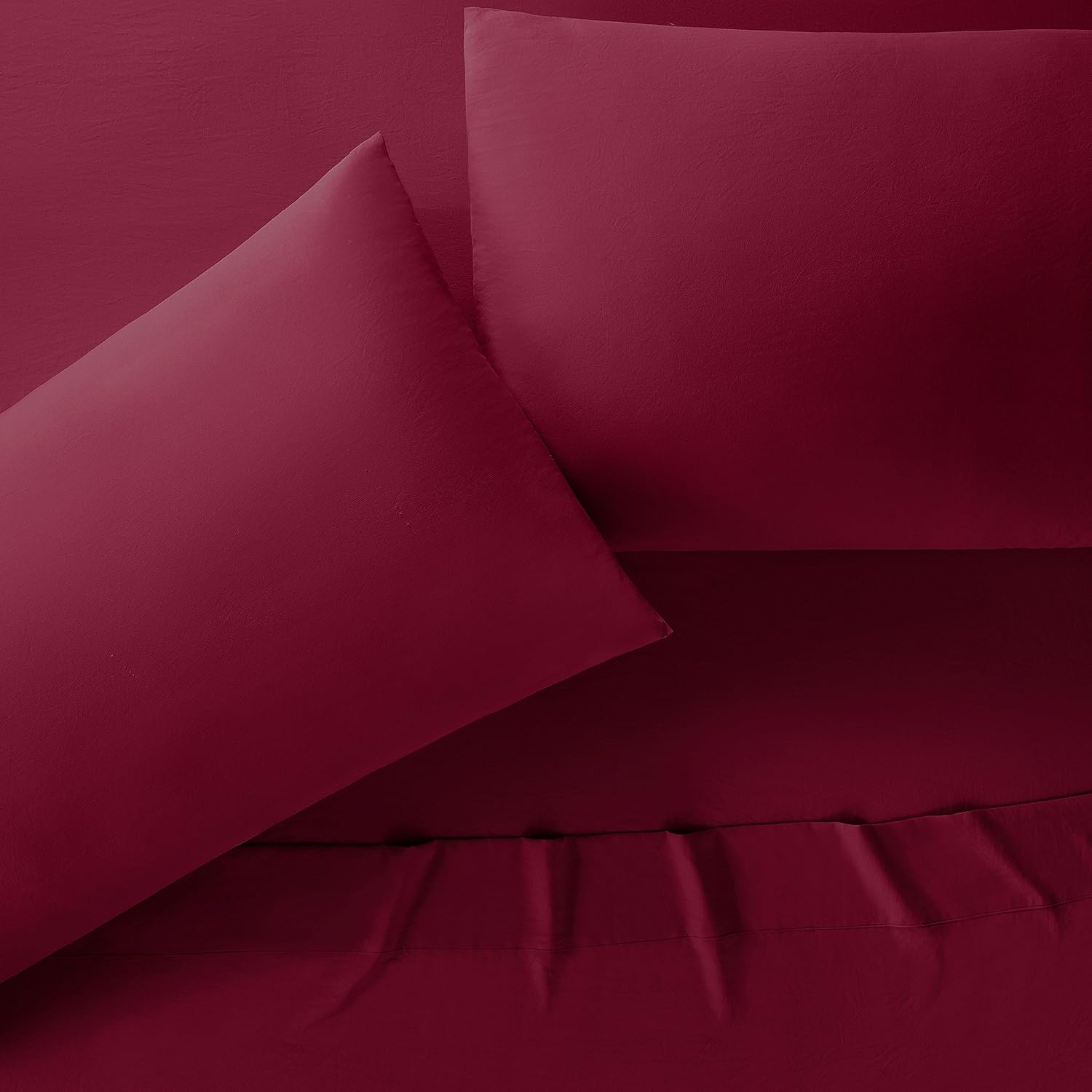 Serta Juego de sábanas de enfriamiento supersuave de 4 piezas con fundas de almohada para todas las estaciones, Queen, color rojo rumba