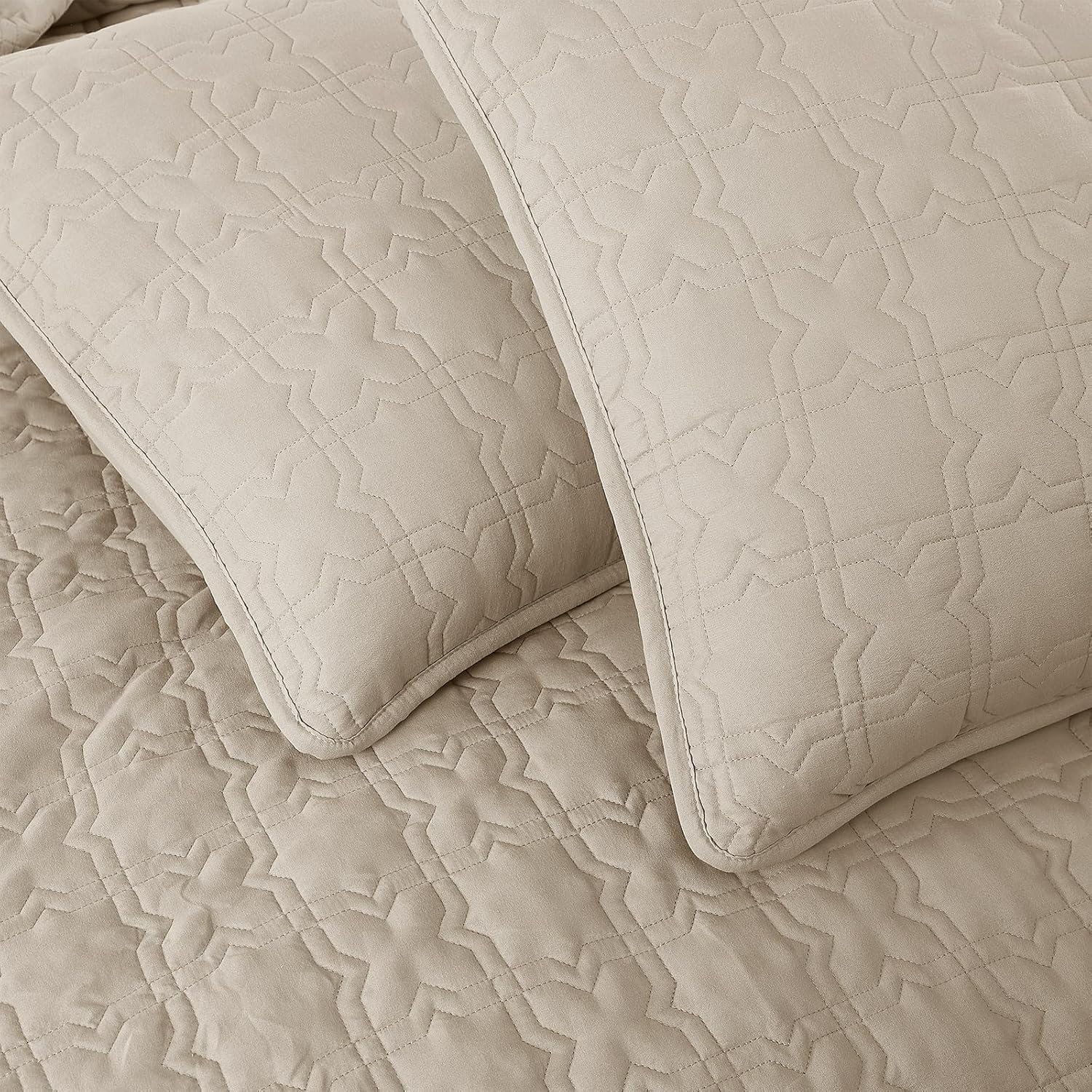 B2EVER Juego de ropa de cama de tamaño individual beige con funda de almohada, colcha ultra suave, manta acolchada ligera color gris pardo, funda de