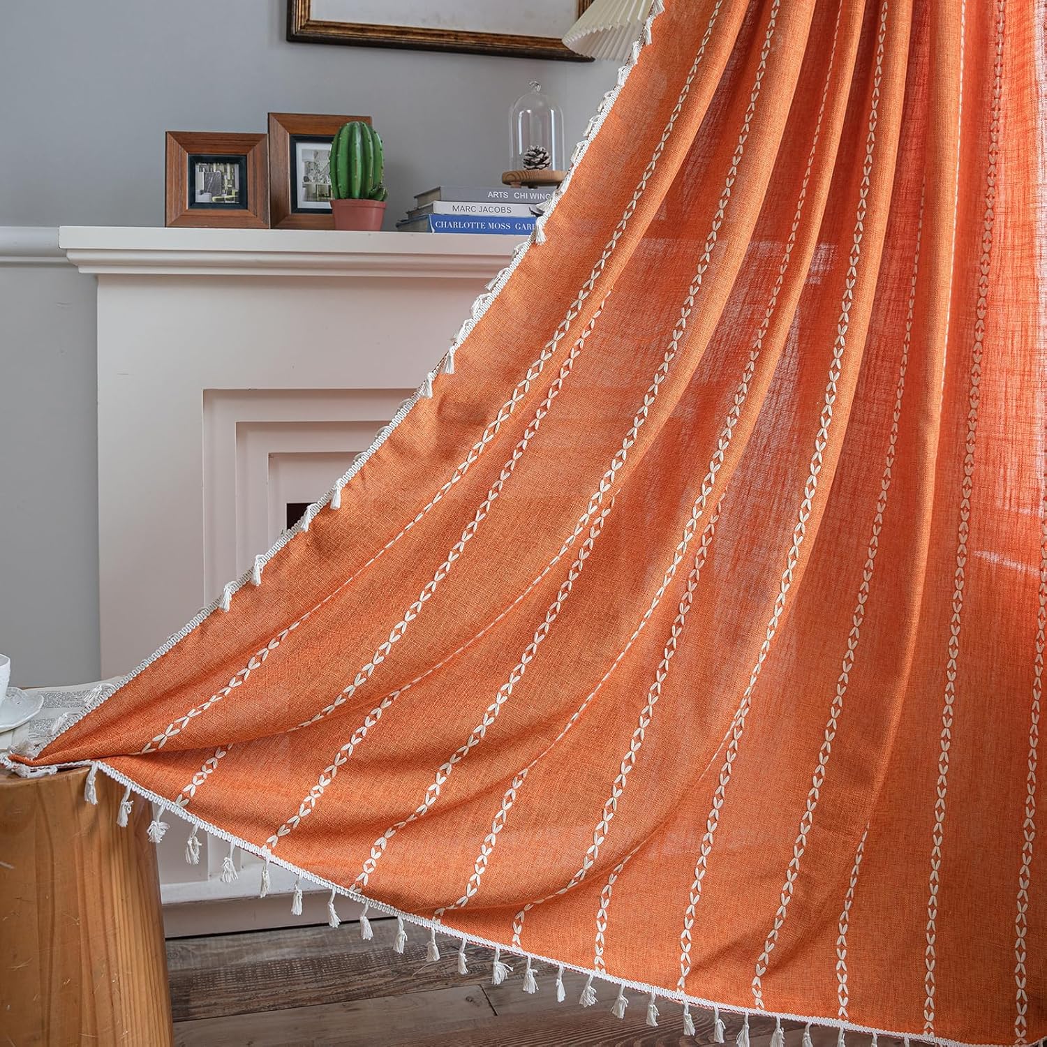 2 paneles de cortinas bohemias bordadas de lino de 63 pulgadas de largo para sala de estar, cortinas de granja filtrantes de luz naranja para