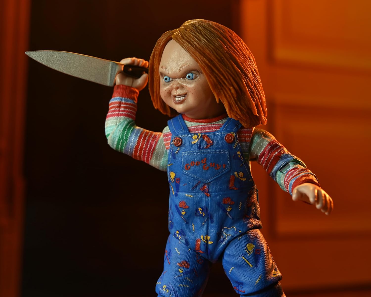 NECA – Figura de acción a escala de 7 pulgadas de Chucky (Serie de TV) Ultimate Chucky