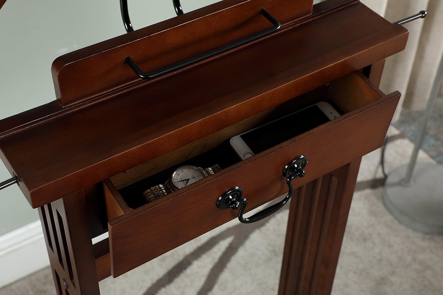 Proman Products Mission Wardrobe VL16188 – Soporte de valet de madera con cajón, colgador de contorno, barra para pantalones, ganchos para corbata y