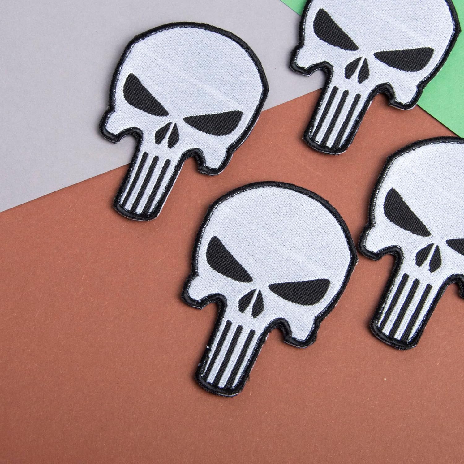 Parche de calavera muerta de 2 piezas, parche táctico militar moral con cierre de gancho y bucle, bordado blanco, para gorras, uniforme militar,