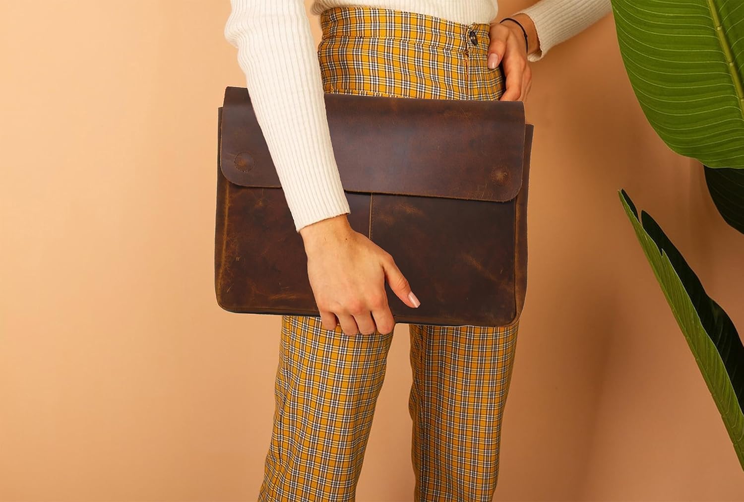 Funda de cuero para laptop, espaciosa, hecha a mano, sin tirantes, diseño desgastado, de grano completo, soporte para documentos perfecto para