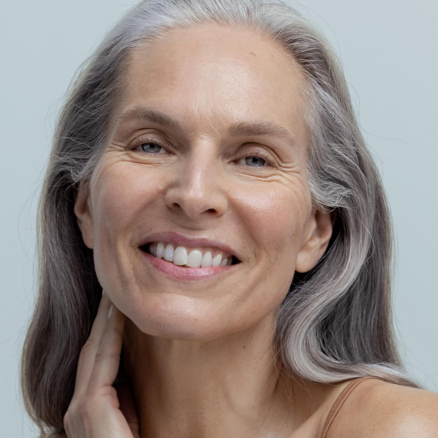 Crema de retinol Obagi360 ayuda a reducir la apariencia de líneas finas y arrugas y textura suave con mínima irritación