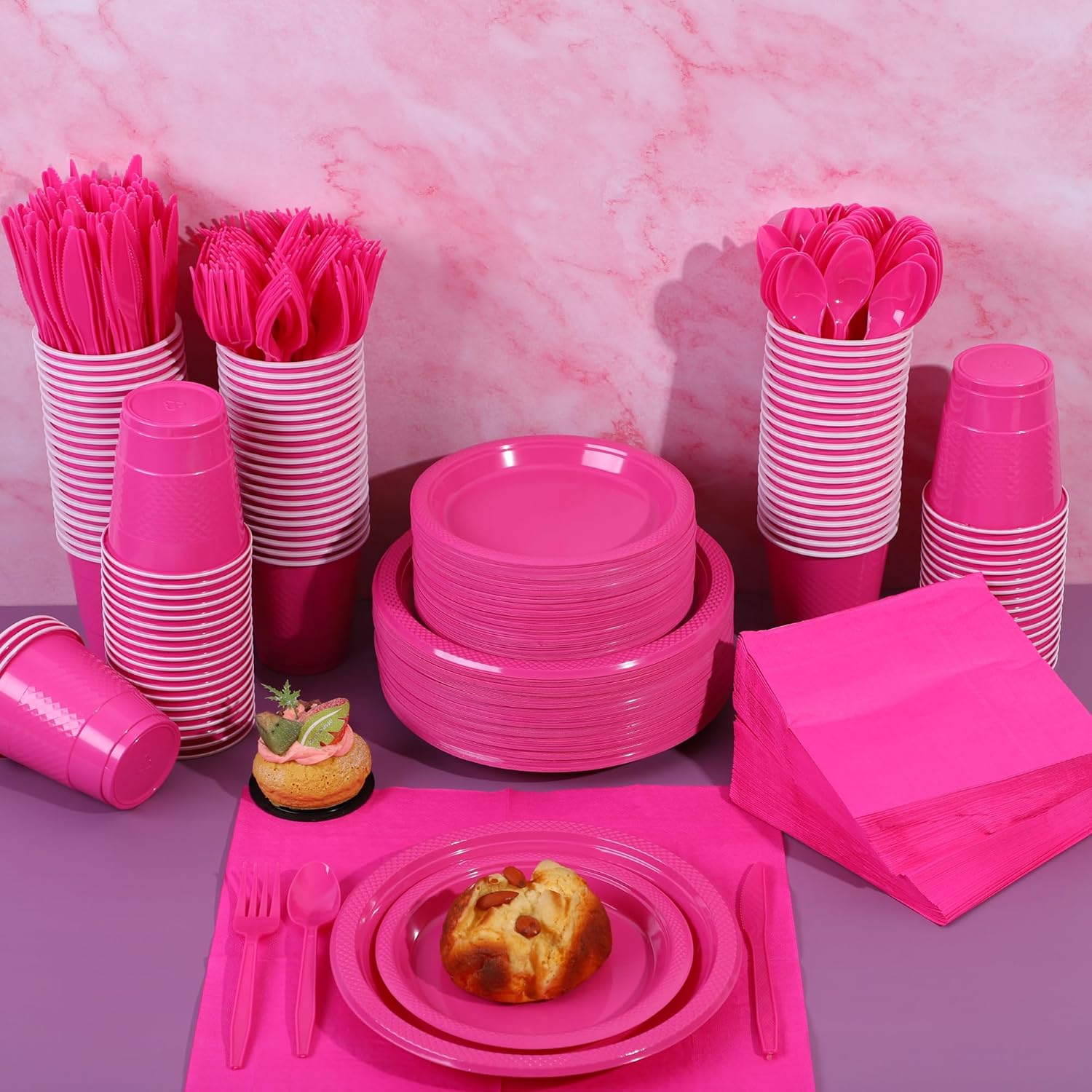 ADXCO Juego de vajilla desechable de 700 piezas, color rosa intenso, incluye platos de plástico, vasos, cuchillos, tenedores, cucharas, servilletas