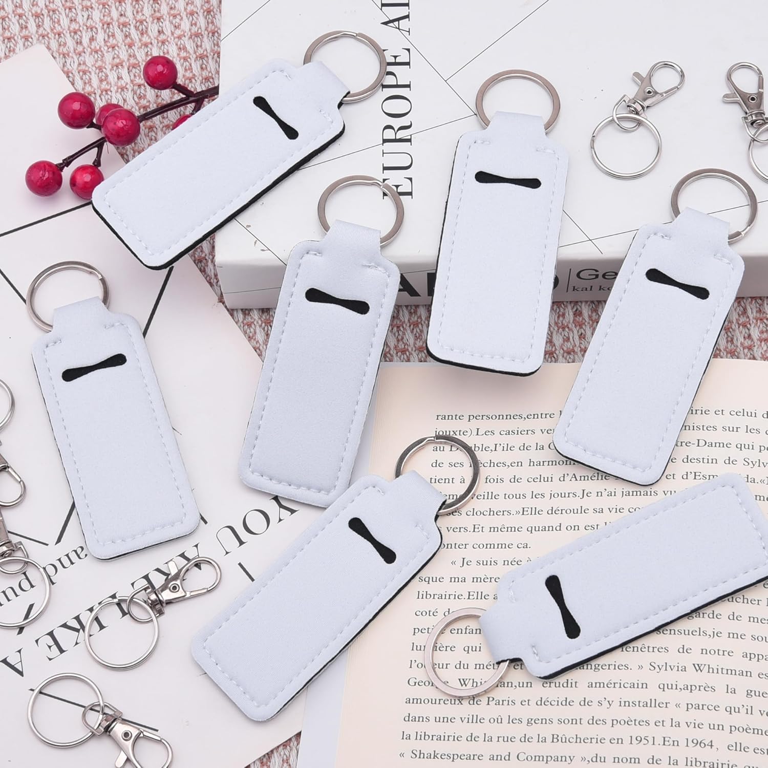 Duufin 20 piezas Chapstick llavero titular de bálsamo labial soporte para lápiz labial con 20 cordones de clip de metal para bolso mochila