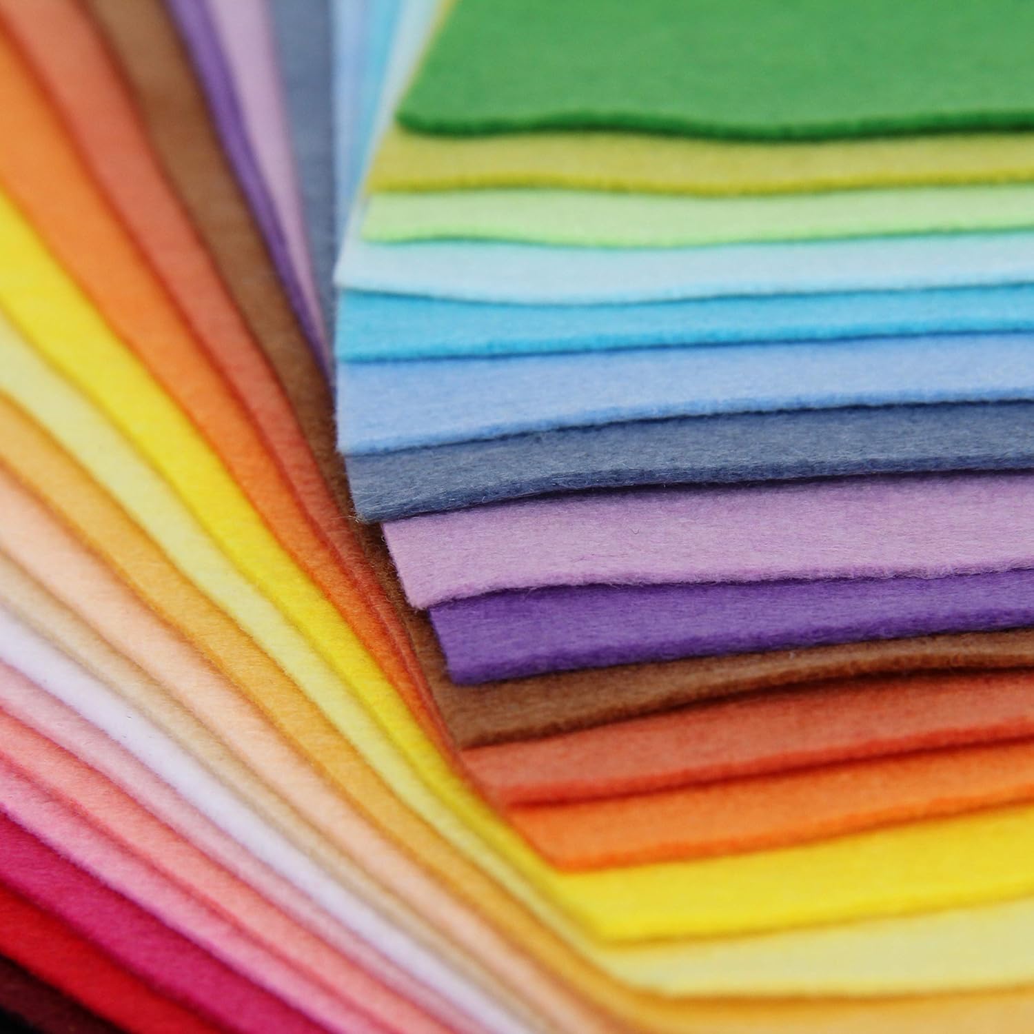Threadart Hojas precortadas de fieltro de alta calidad, 25 hojas grandes de 12 x 12 pulgadas, paquete variado de 25 colores, tacto suave como la
