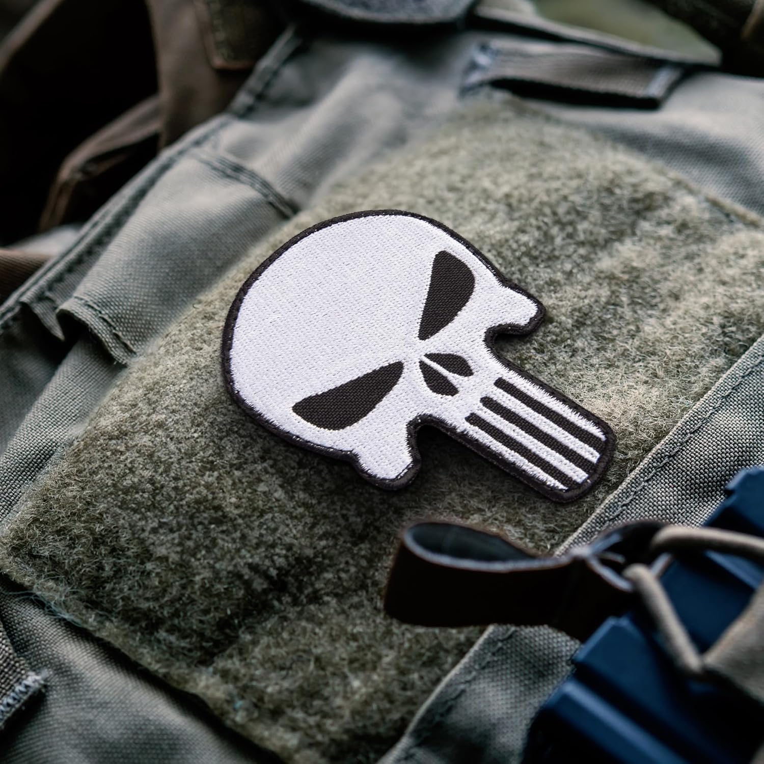 Parche de calavera muerta de 2 piezas, parche táctico militar moral con cierre de gancho y bucle, bordado blanco, para gorras, uniforme militar,