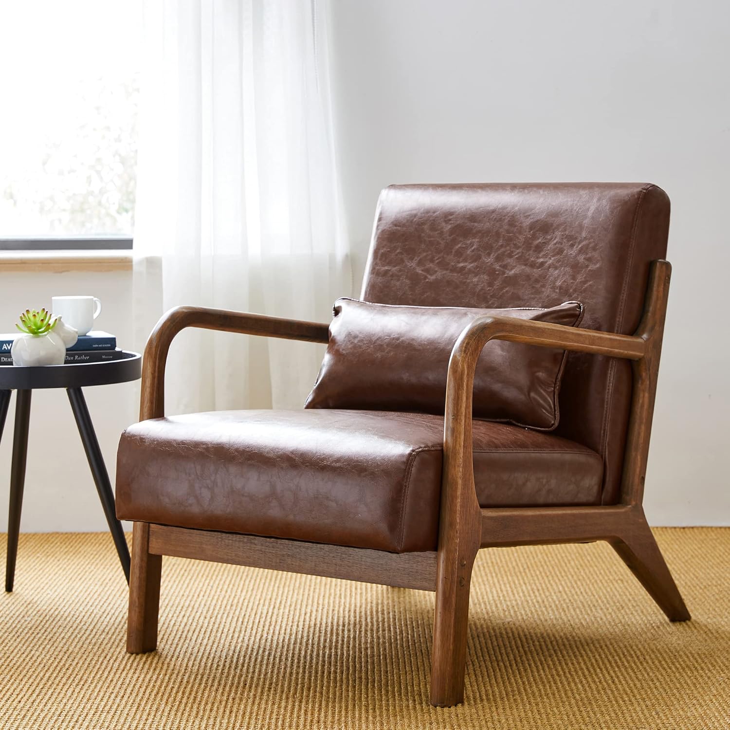 glitzhome 30.75 “H Mid Century Coffee Accent Sillón, Sillón de lectura individual Silla de salón de cuero PU con marco de madera de caucho nogal