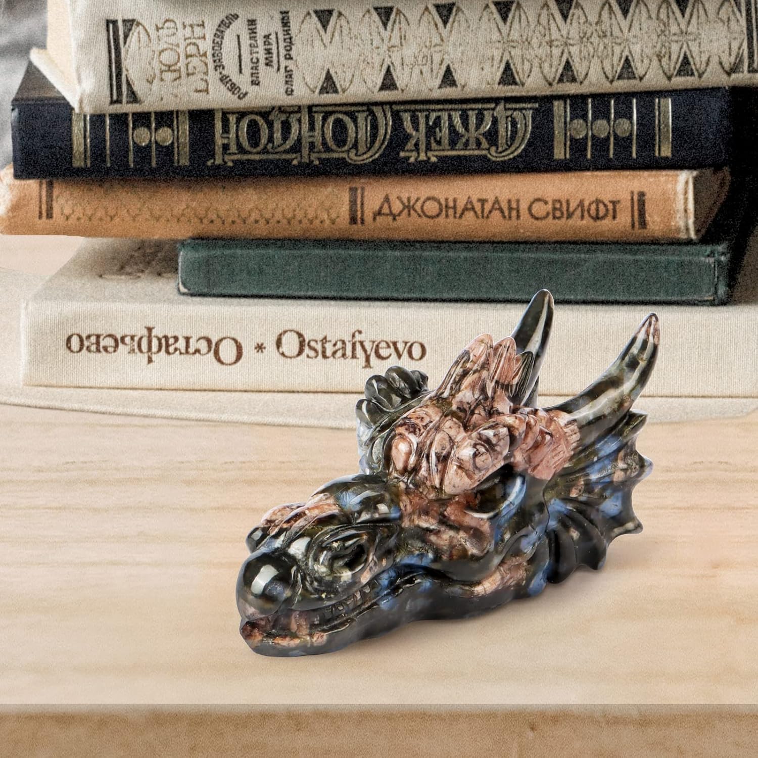 Artistone Piedra de glaucophane con cabeza de dragón y calavera tallada con anfíbole azul, estatua de dragones de cristal, figuras de piedra