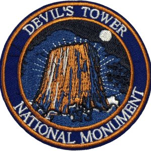 Devil’s Tower National Park – Parche bordado de 3.0 pulgadas para planchar o coser, decorativo, para vacaciones, recuerdo, vagar, naturaleza, vida Devil’s Tower National Park – Parche bordado de 3.0 pulgadas para planchar o coser, decorativo, para vacaciones, recuerdo, vagar, naturaleza, vida