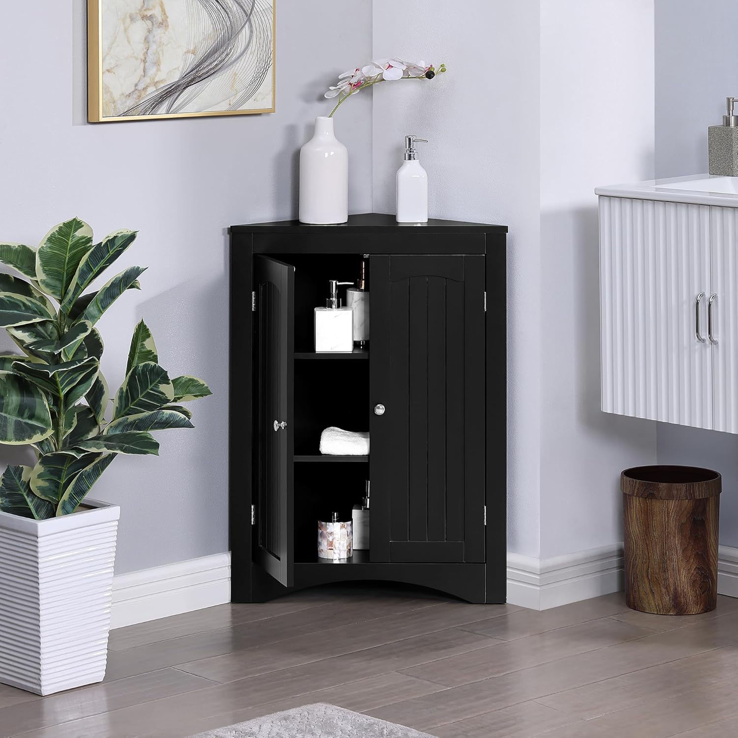 Bellemave Armario esquinero de baño con puertas y estantes ajustables, gabinete de almacenamiento triangular para baño, aparador independiente para