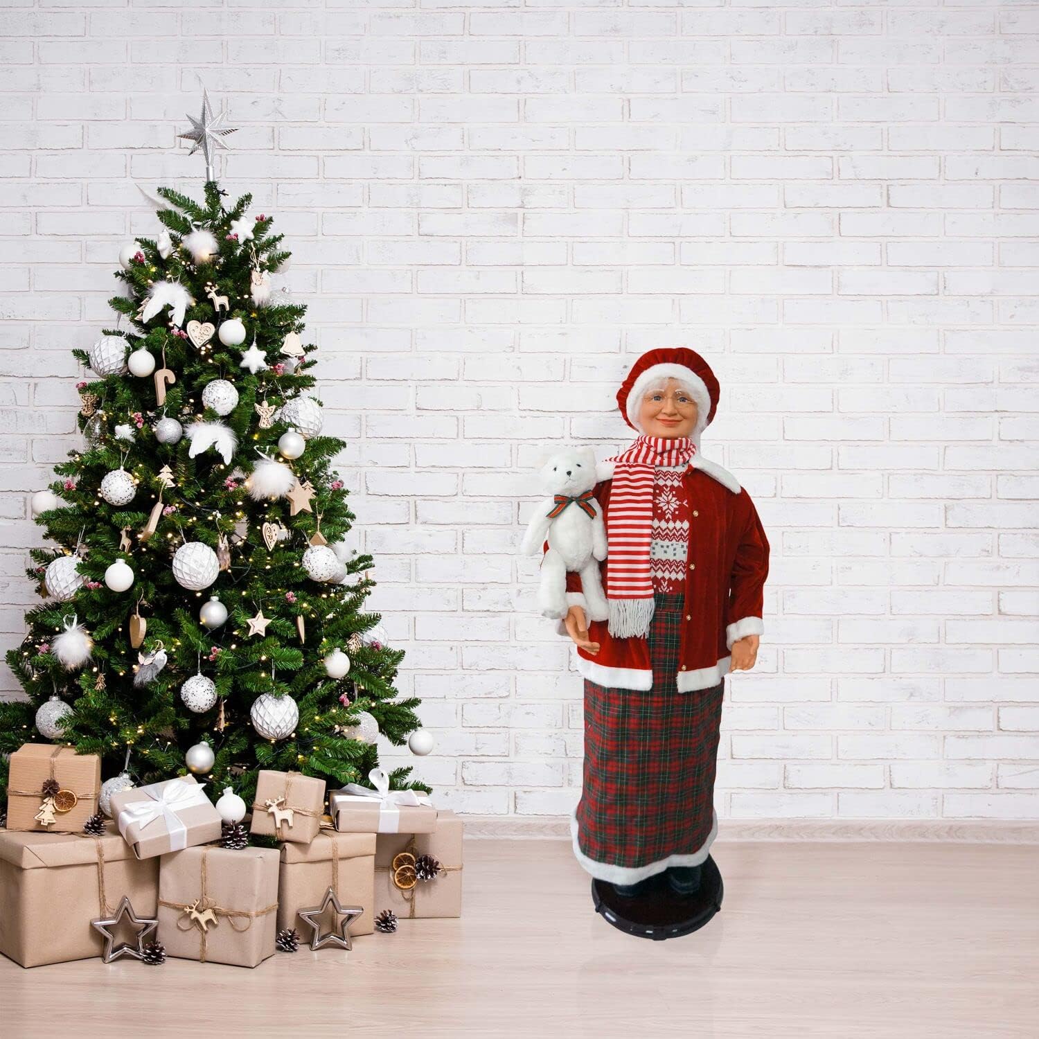 Fraser Hill Farm Decoración de Sra. Claus bailarina de 58 pulgadas con oso de peluche, decoración animada para interiores para el hogar,