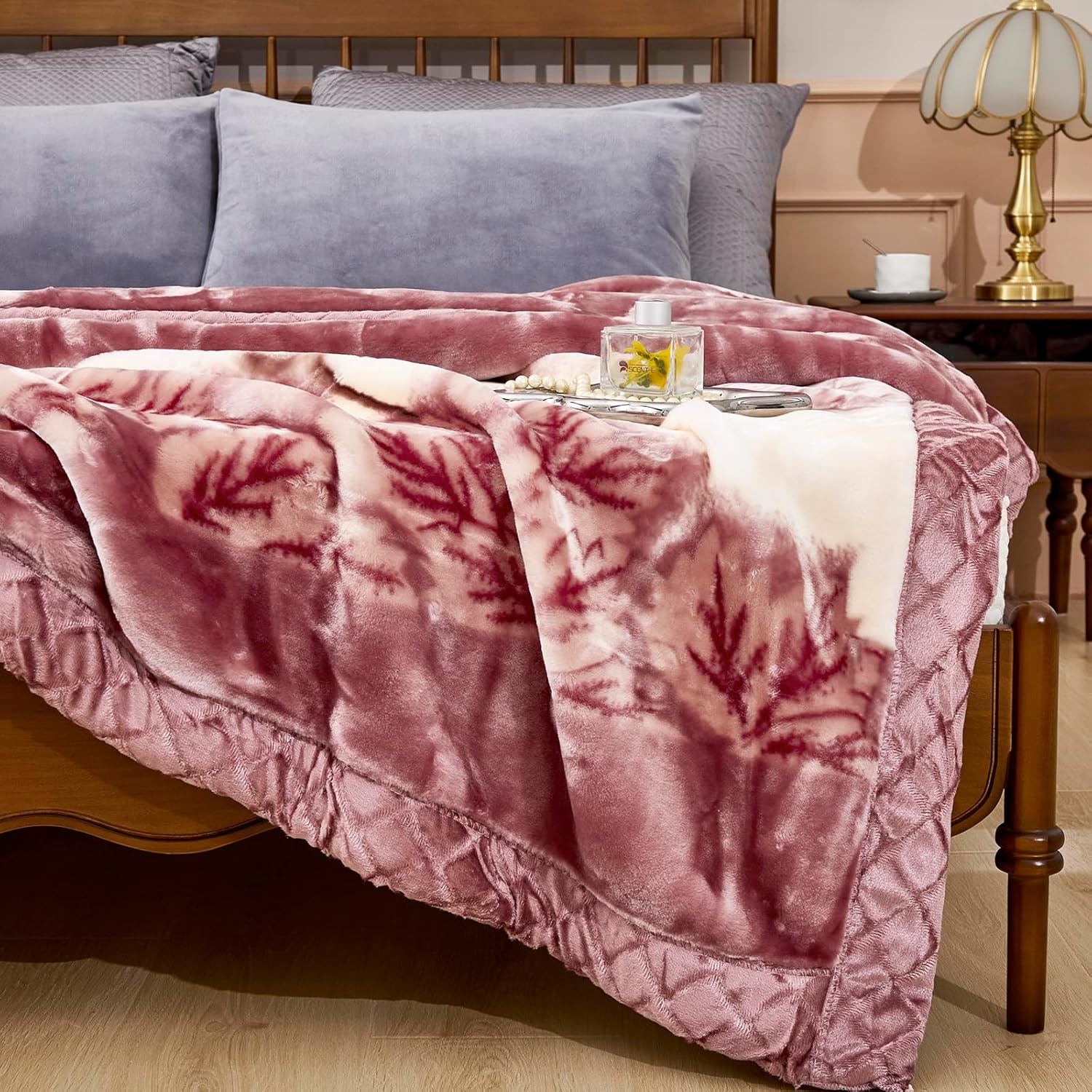 LGYKUMEG Manta de forro polar de visón de 59 x 79 pulgadas, 2 capas reversibles y sedosas de felpa cálida para otoño e invierno, 5.5 libras.