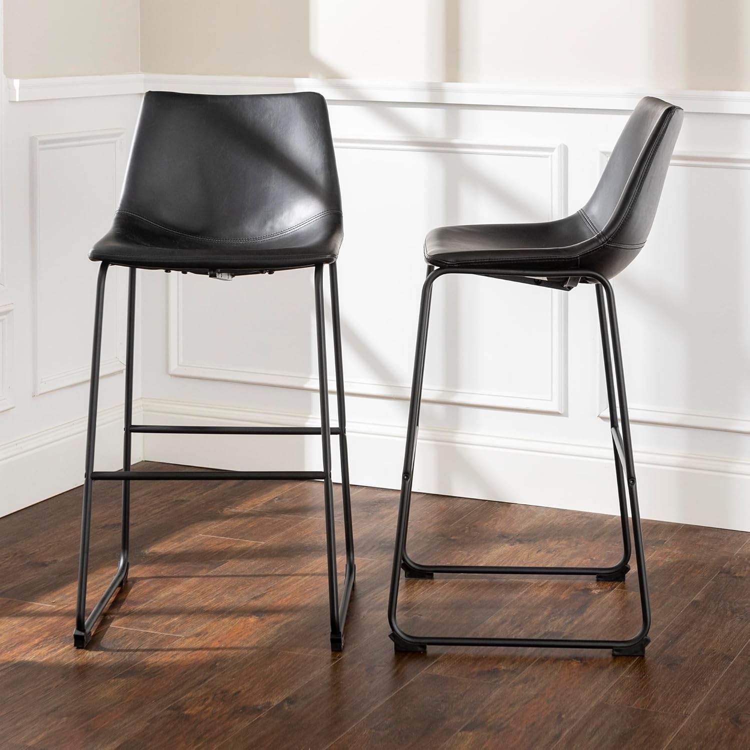 Walker Edison, Douglas – Juego de 2 sillas de piel sintética de estilo industrial urbano para bar, sin brazos, color negro