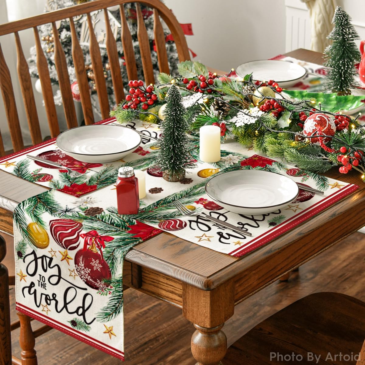Artoid Mode Joy to The World – Juego de 4 manteles individuales de Navidad con bolas rojas de Navidad, de 12 x 18 pulgadas, para decoración de