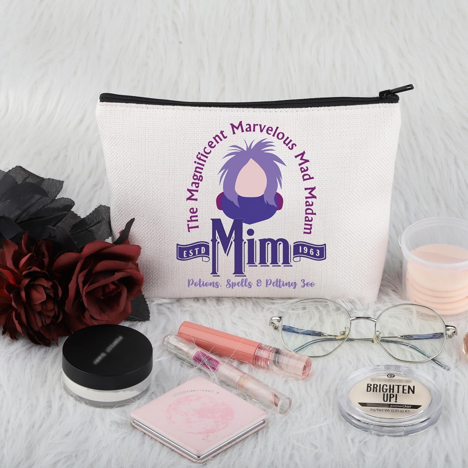 PWHAOO Regalo inspirado en la película de dibujos animados Madam Mim Bolsa de maquillaje Bolsa de cosméticos para fanáticos de la película Merch,