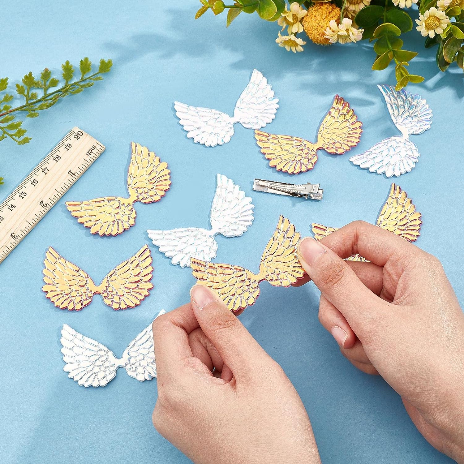 GORGECRAFT 40 piezas de alas de ángel láser de 2.5 pulgadas, parches de tela en relieve, apliques de 2 colores, mini alas para manualidades,