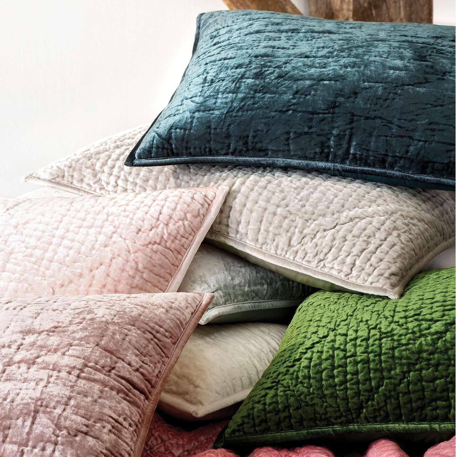 Pine Cone Hill Parisienne – Funda de almohada acolchada de terciopelo suave, tamaño King, patrón sólido rosa