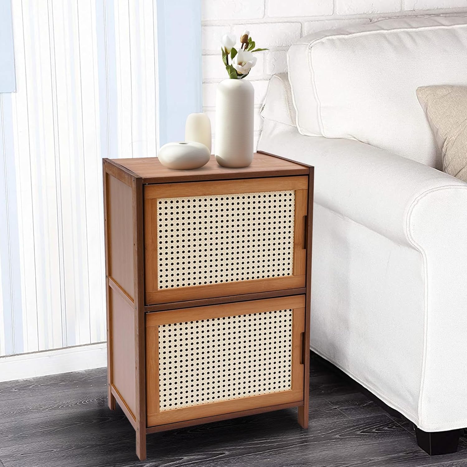 Mesita de noche con 2 cajones decorativos tipo ratán, moderna mesita de noche con pies de bambú natural macizo, mesa auxiliar de cama para