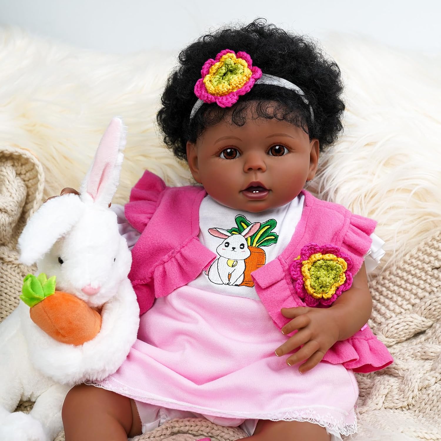 Muñecas realistas de bebé recién nacidas afroamericanas de 20 pulgadas que se ven reales con juguetes de conejo, juego de ropa para niñas y niños a