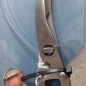 Russell International – Tijeras para aves de corral profesionales Russell International – Tijeras para aves de corral profesionales