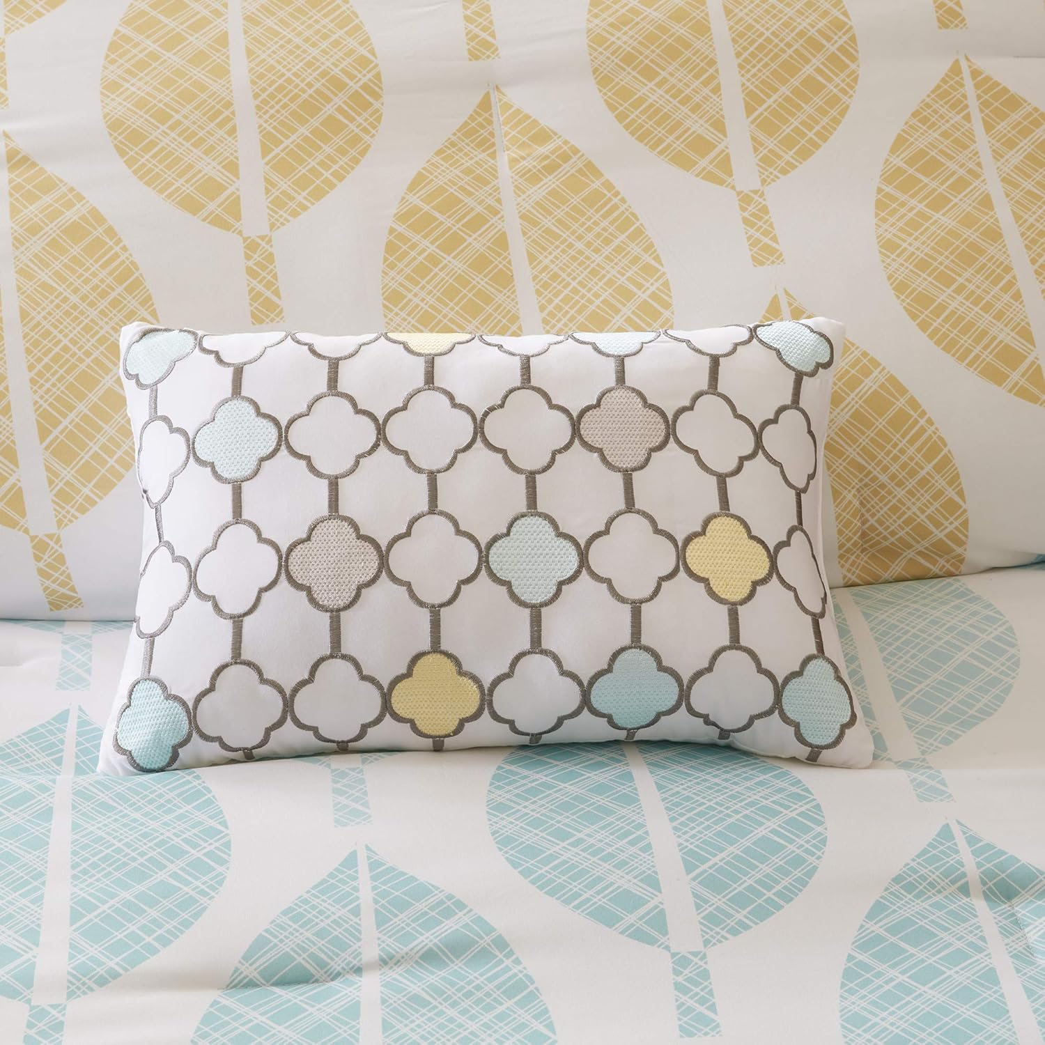 Madison Park Essentials – Juego de cama completo que incluye un edredón cálido con diseño en colores vibrantes y relleno alternativo para todas las