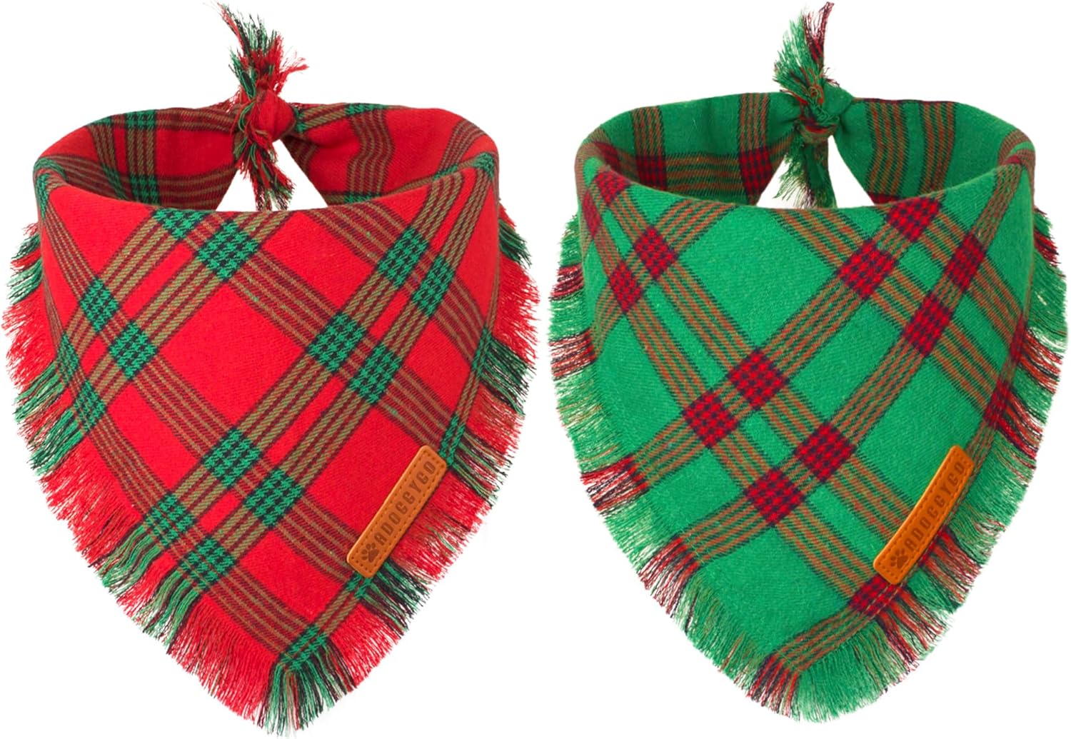 ADOGGYGO Bandanas navideñas para perros con borlas, babero de Navidad a cuadros rojos y verdes, varios tamaños disponibles, bandanas de Navidad para