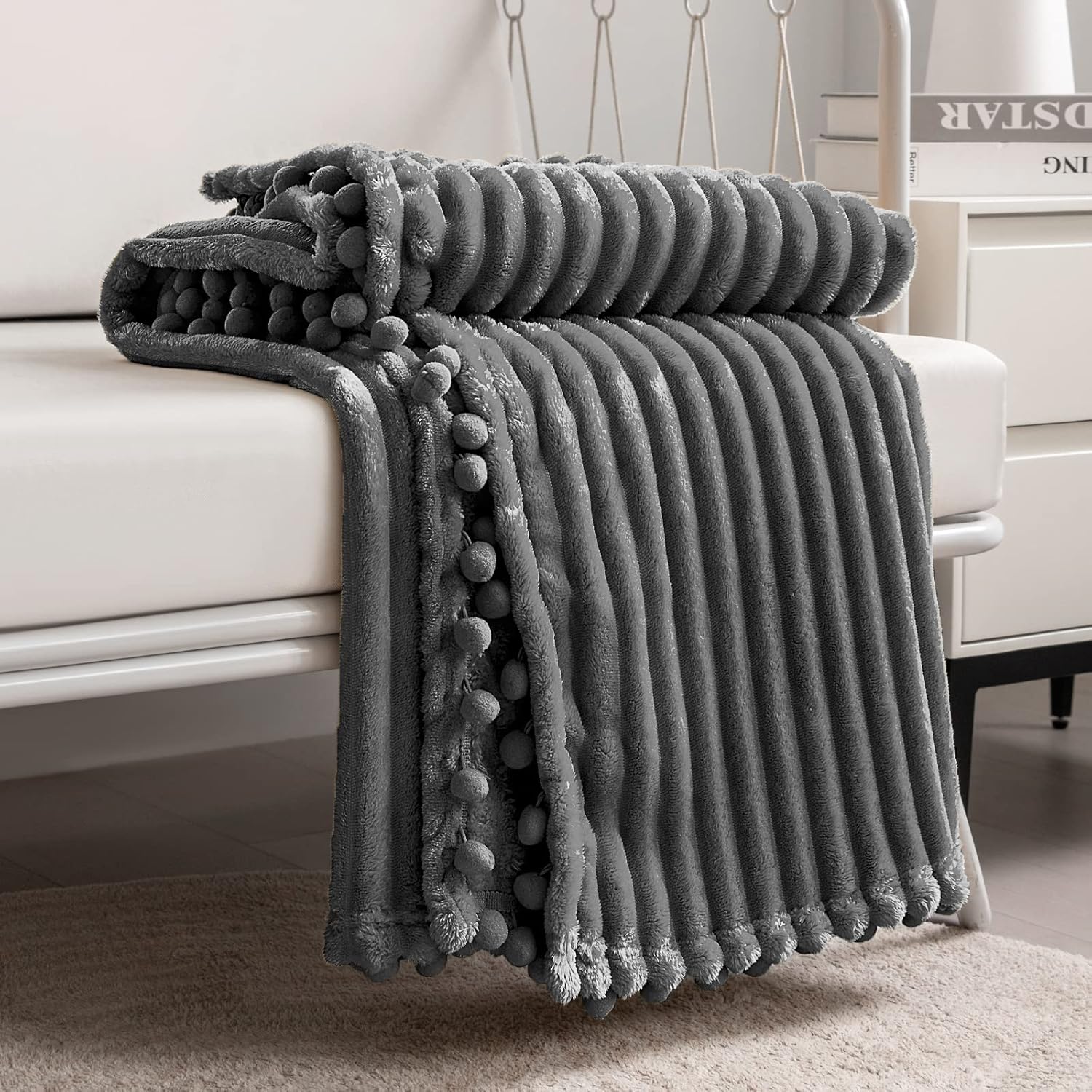 DISSA Manta de forro polar, 51×63 pulgadas, suave, de peluche, esponjosa, esponjosa, cálida, acogedora, perfecta para sofá, cama, con flecos de