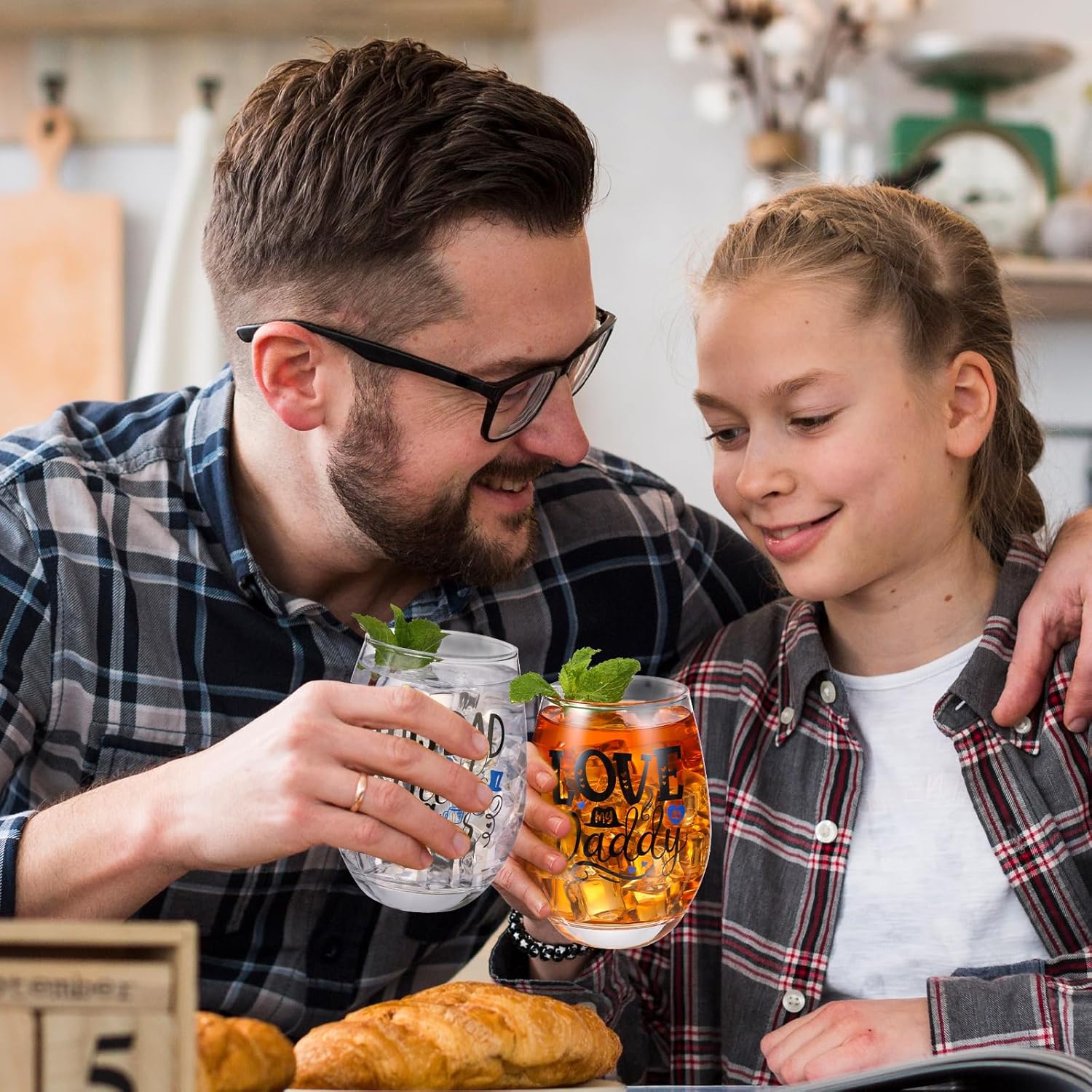 Paquete de 2 copas de vino sin tallo para el Día del Padre, de 15 onzas, divertidas copas de vino modernas, copas de vino de vacaciones para papá,