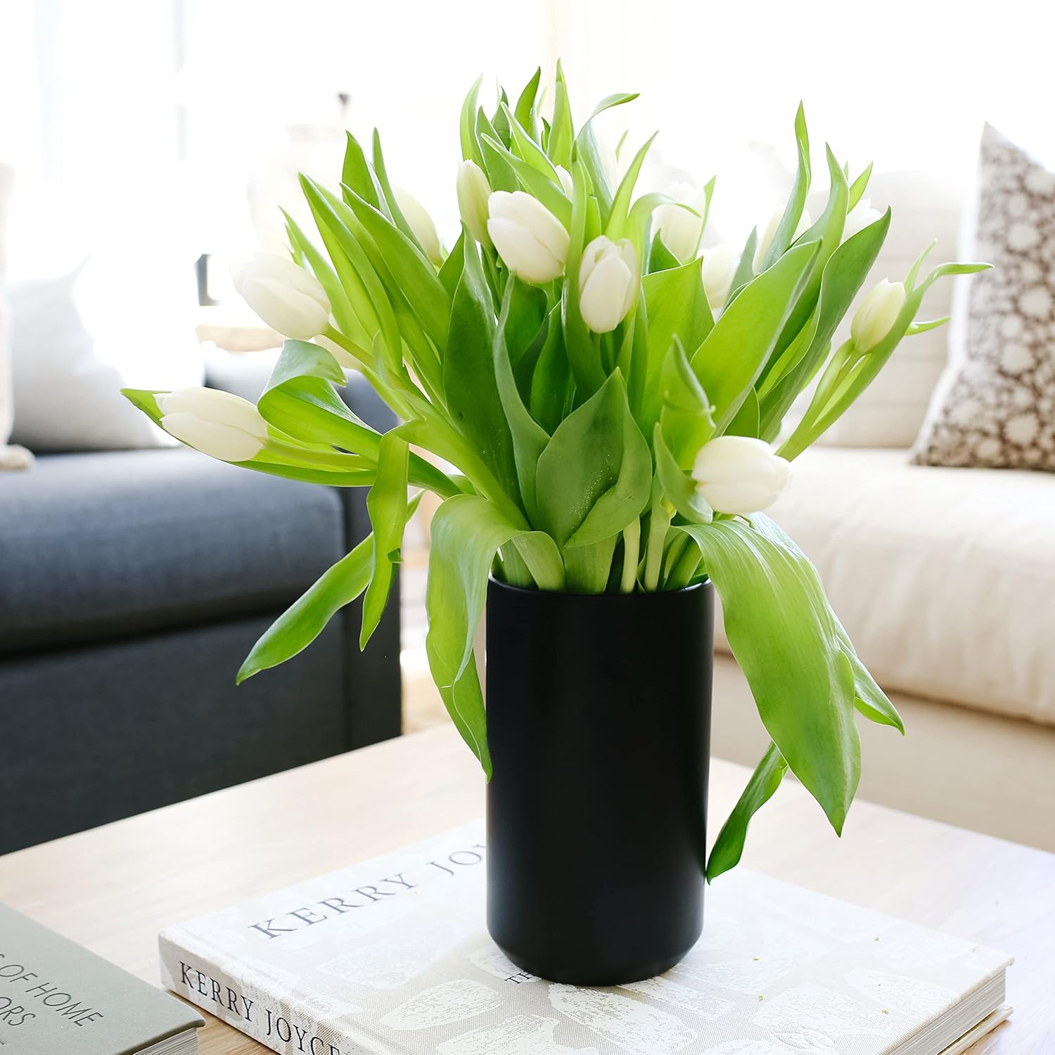 Jarrones altos de cerámica blanca y negra de 8 pulgadas para decoración del hogar, jarrón simple y neutro para flores, mesa o estante (negro, 2)