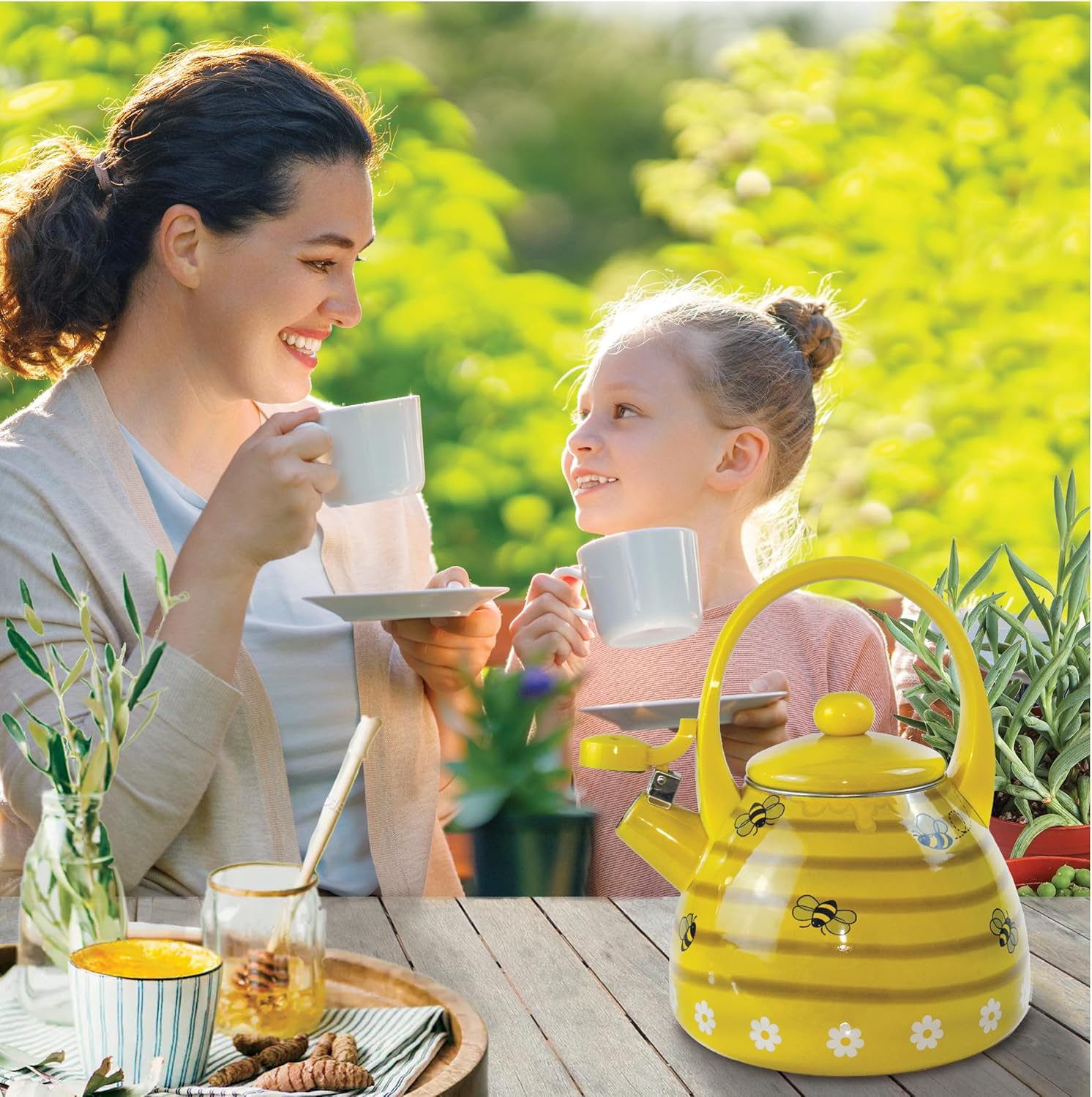 Trenton Gifts Bee Hive Design – Hervidor de té esmaltado, tetera silbante, accesorios de cocina lindos, 2.3 cuartos de galón