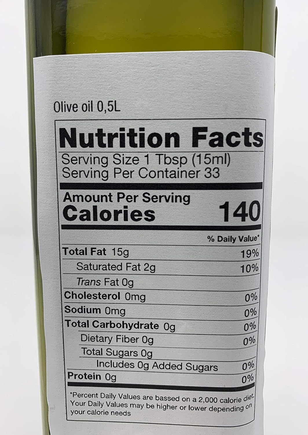 Aceite de oliva extra virgen extra de polifenol rico en polifenol croata. Primer sabor prensado en frío, fuerte y afrutado, perfecto para sumergir y