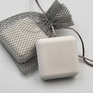 Vaporizadores de ducha de aceite esencial XL con bolsa de vapor de ducha de malla y caja laminada brillante. (Patchouli Mint) Vaporizadores de ducha de aceite esencial XL con bolsa de vapor de ducha de malla y caja laminada brillante. (Patchouli Mint)