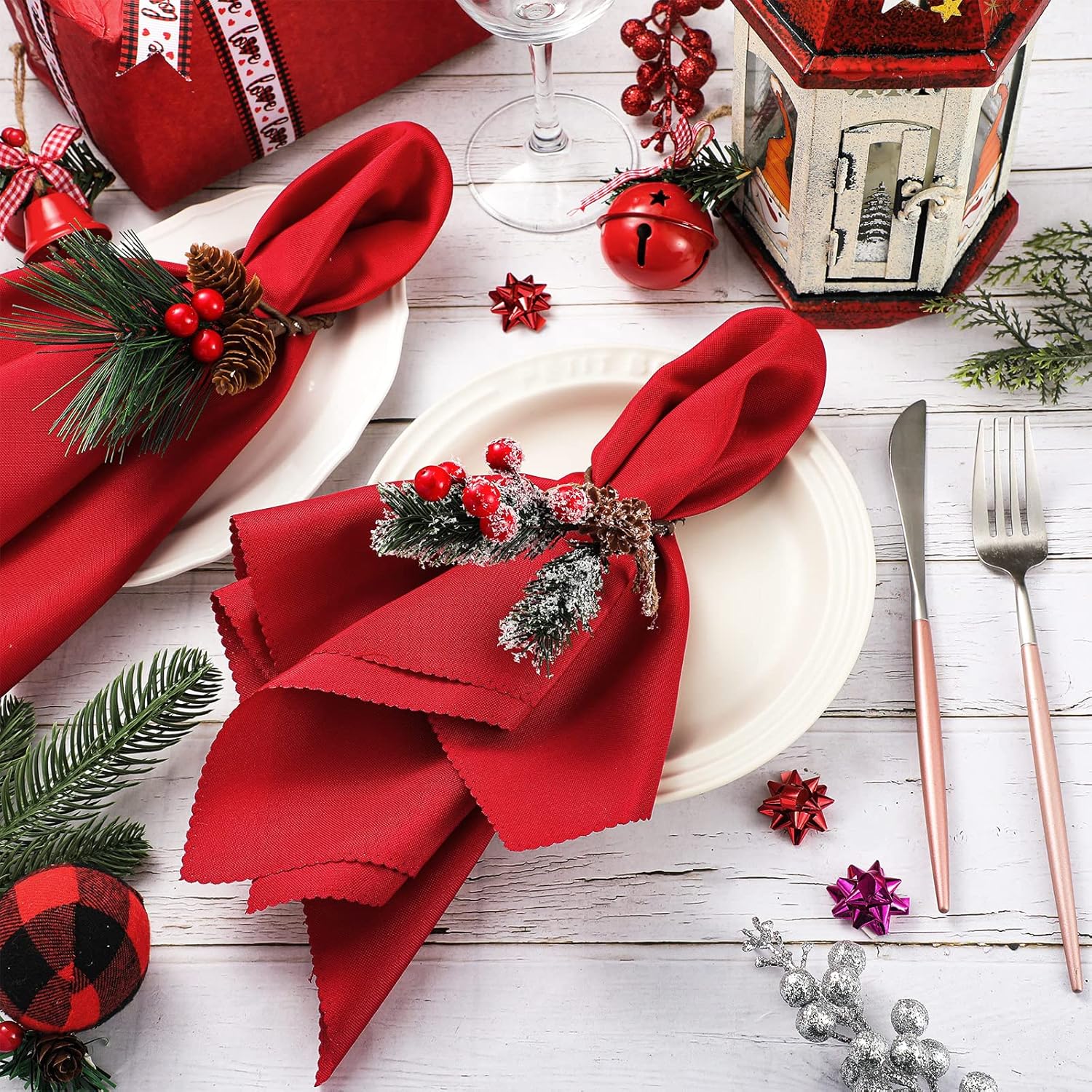 Sliner Juego de 24 servilletas y anillos de Navidad, 12 servilletas de Navidad lavables de color rojo y 12 servilleteros de Navidad para cenas