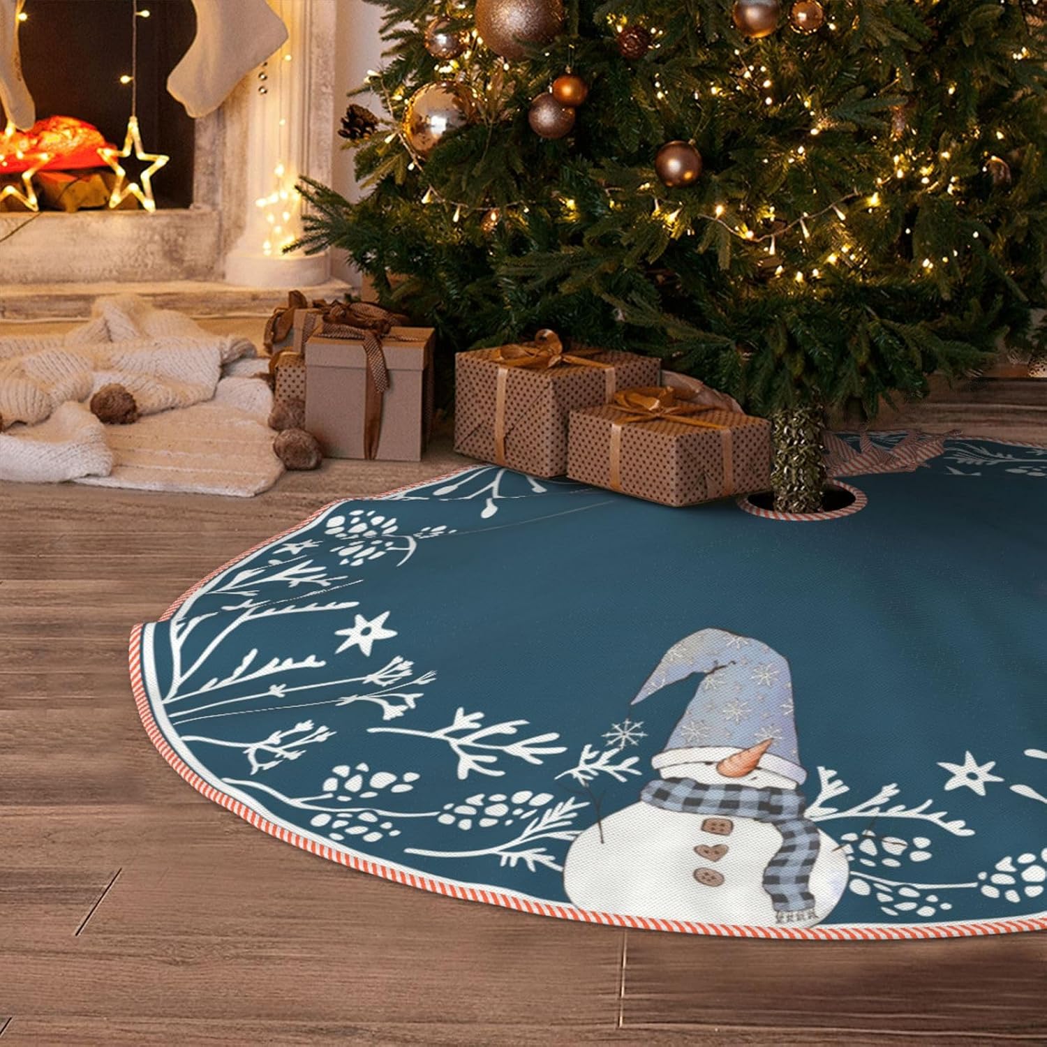 Falda de árbol de Navidad, lindo muñeco de nieve con simples decoraciones botánicas blancas de Navidad, para fiestas de vacaciones, decoración de