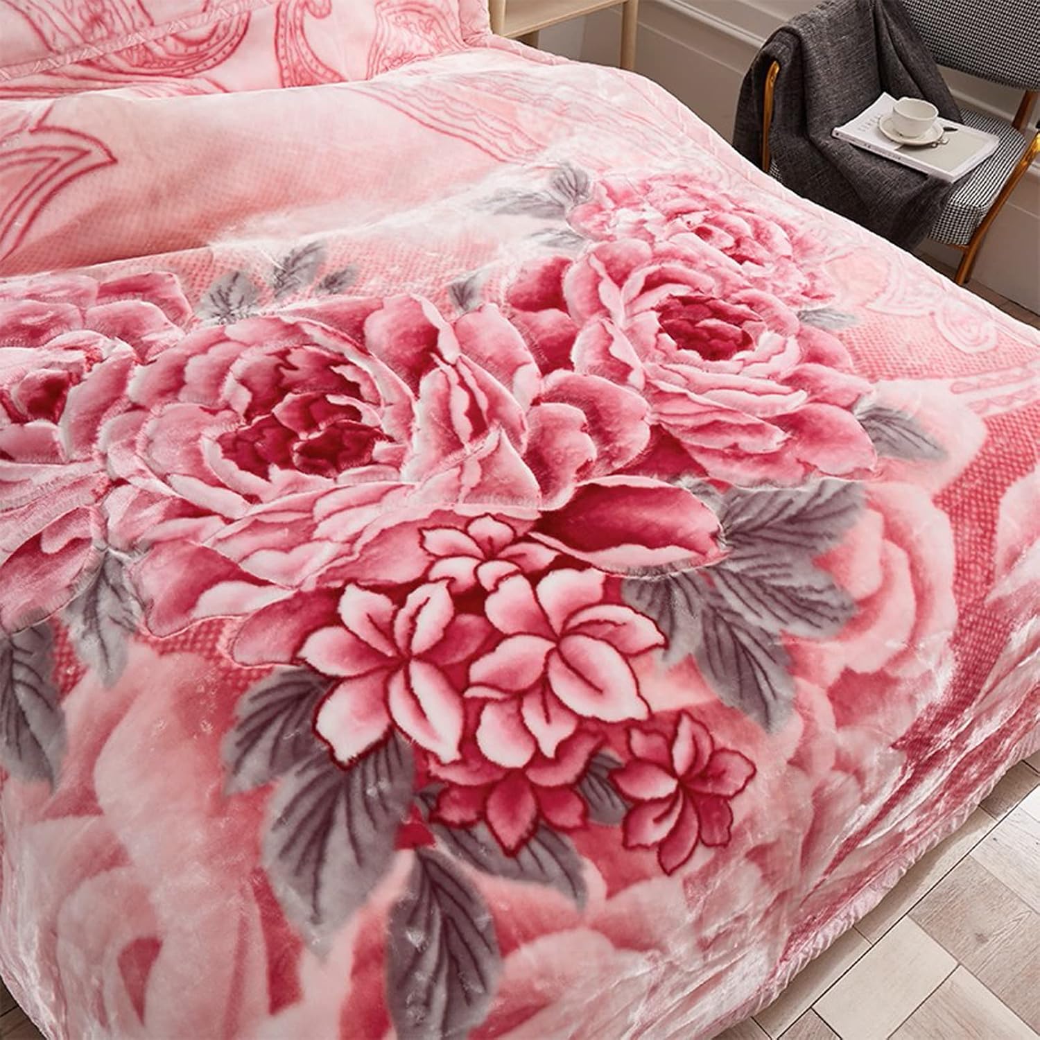 Manta Raschel de felpa rosa de 6.6 libras, tamaño matrimonial, 71 x 87 pulgadas, suave y sedosa, manta de forro polar impresa de 2 capas para cama