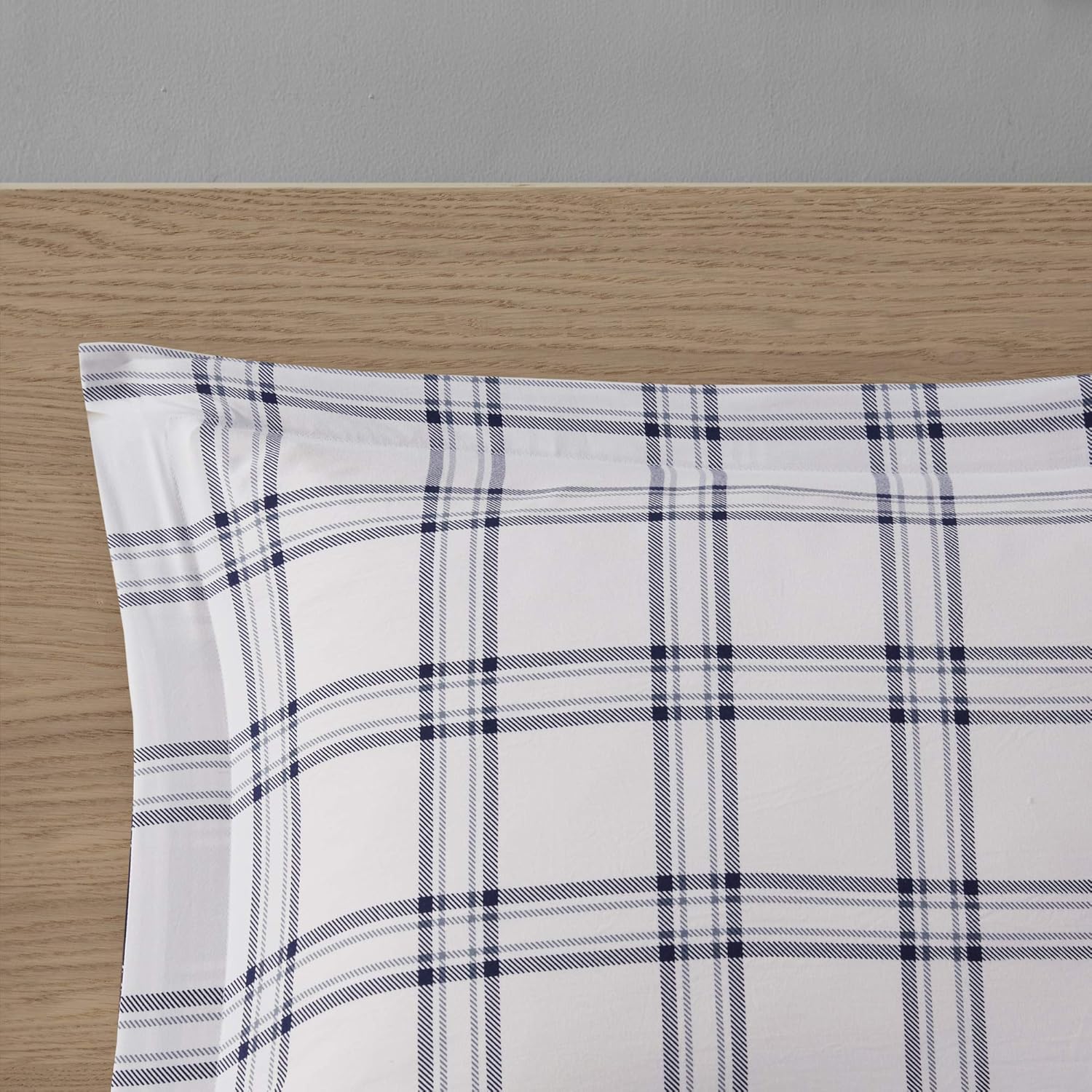 Madison Park Essentials Cozy Bed in A Bag – Edredón reversible con juego de sábanas completo, diseño casual de cabaña a cuadros, funda para todas