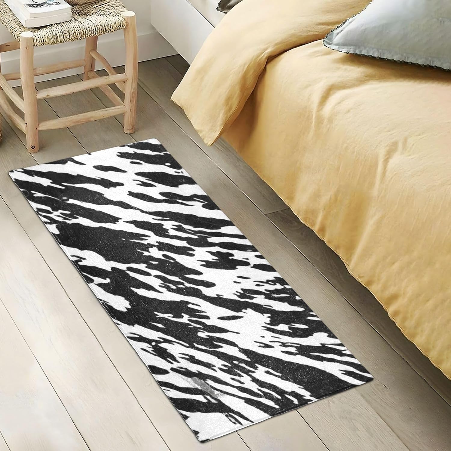 Joisal Alfombra de baño de felpa de piel de cebra blanca y negra, absorbente, alfombra de baño con respaldo de goma, lavable, 39 x 20 pulgadas