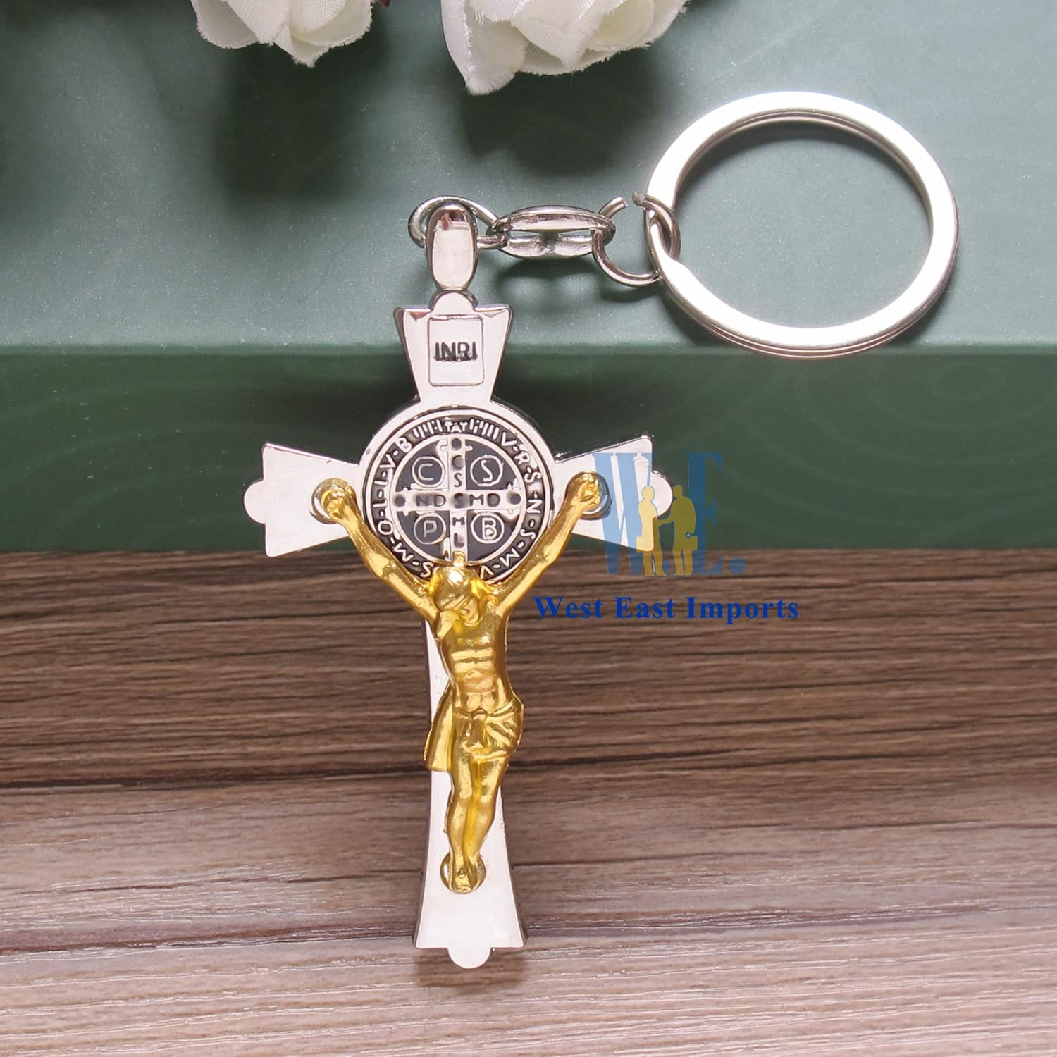 12 llaveros de San Benito para el bautismo, primera comunión, religioso, católico, regalo para escuela dominical, crucifijo de dos tonos, plata y