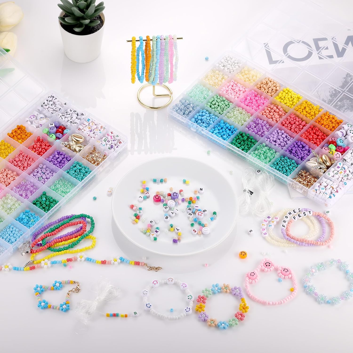 Funtopia Kit de 4000 cuentas de semillas de 0.157 pulgadas para hacer pulseras, cuentas de vidrio pequeñas de 24 colores para hacer joyas, kit de