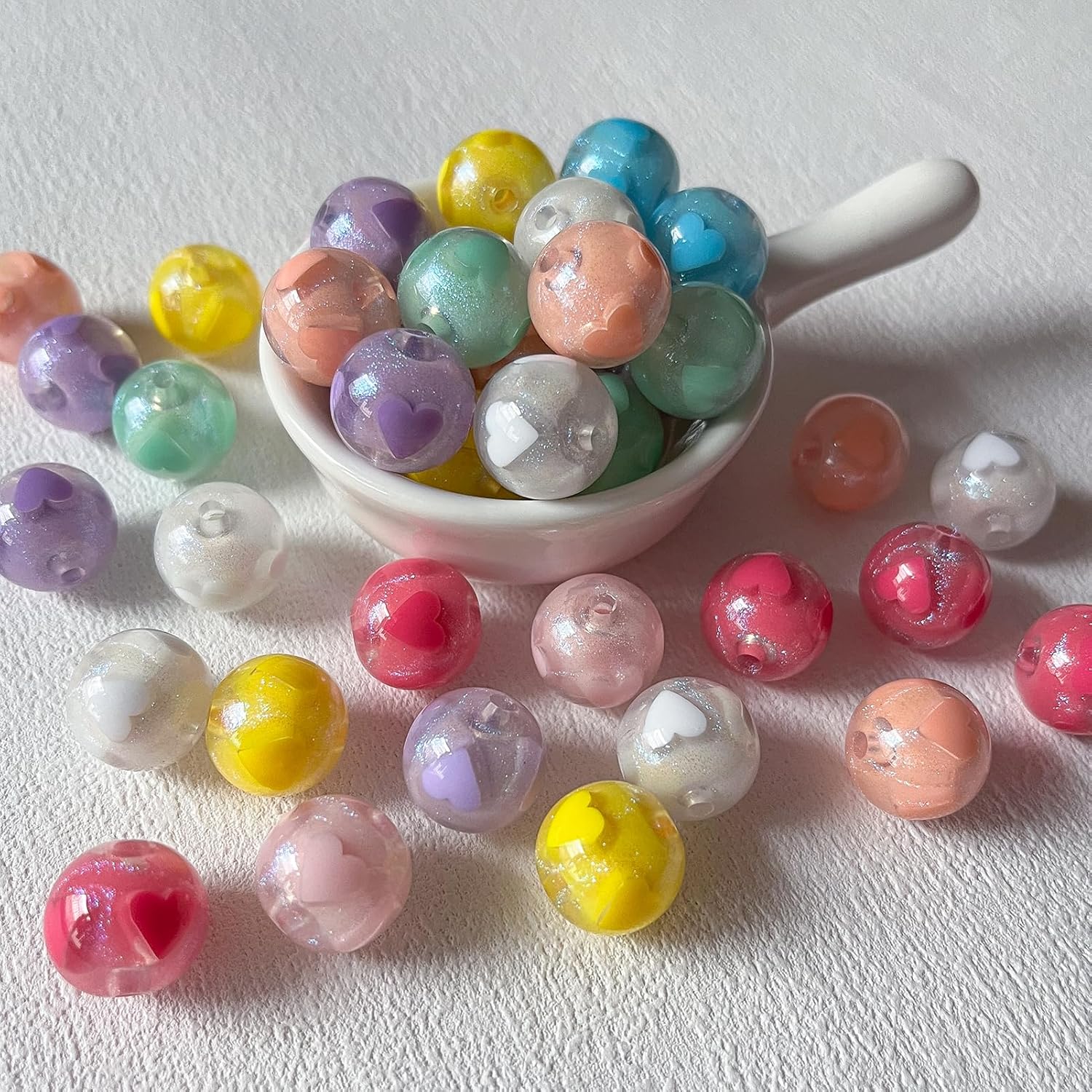 Cuentas acrílicas chapadas de 0.631 pulgadas (0.630 in), cuentas coloridas y brillantes con patrón de corazón para bricolaje, cadena de teléfono,