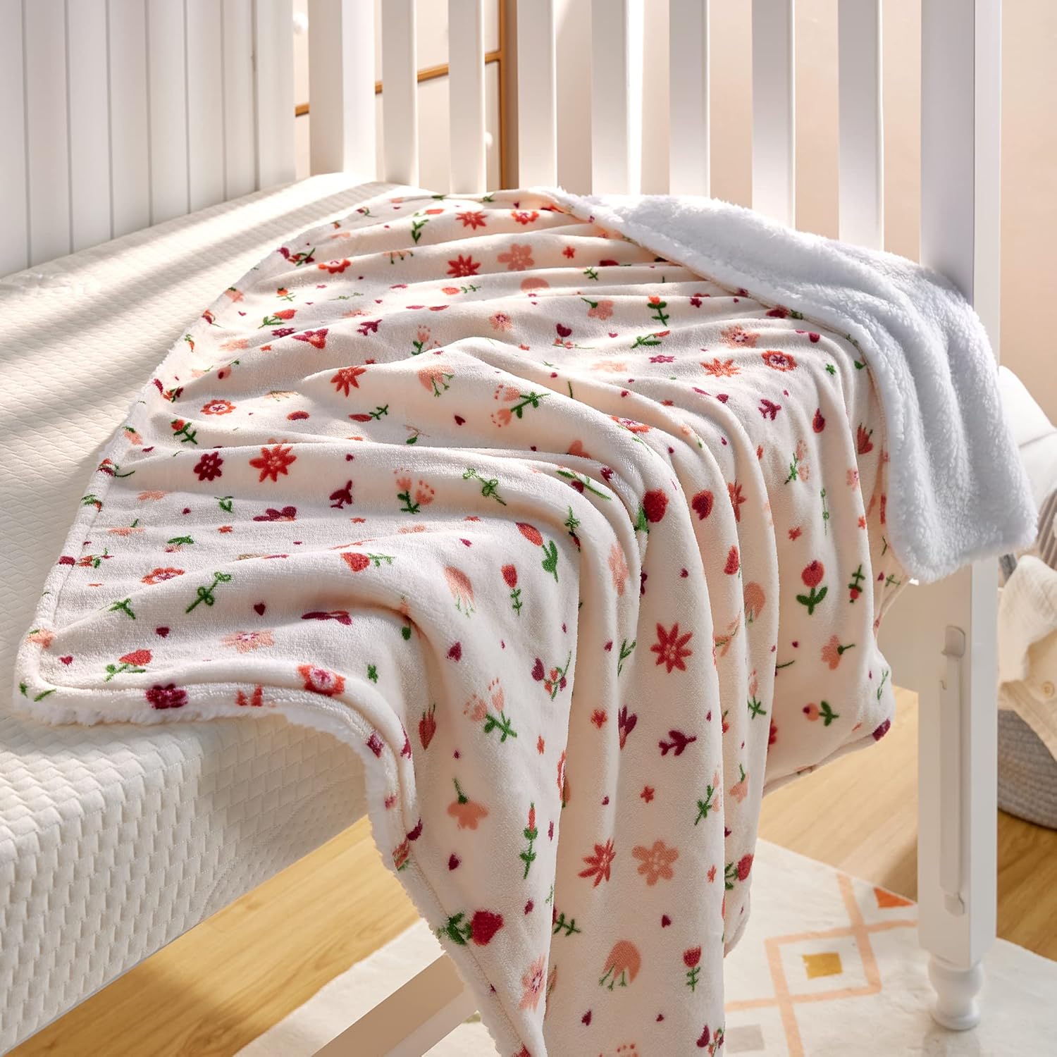 DaysU Manta de franela de felpa Sherpa para niñas y niños, generosa manta reversible de microforro polar suave con estampado de flores para niños y