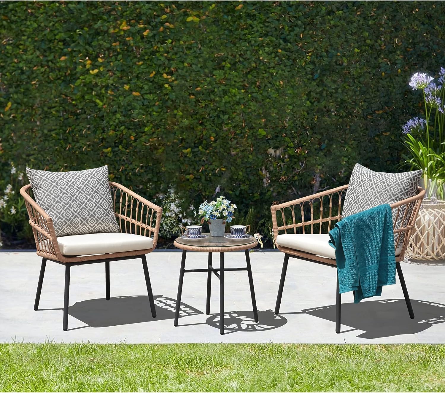 Yangming Juego de muebles de patio de 3 piezas para conversación al aire libre con mesa de centro templada y sillas de mimbre para jardín, balcón,