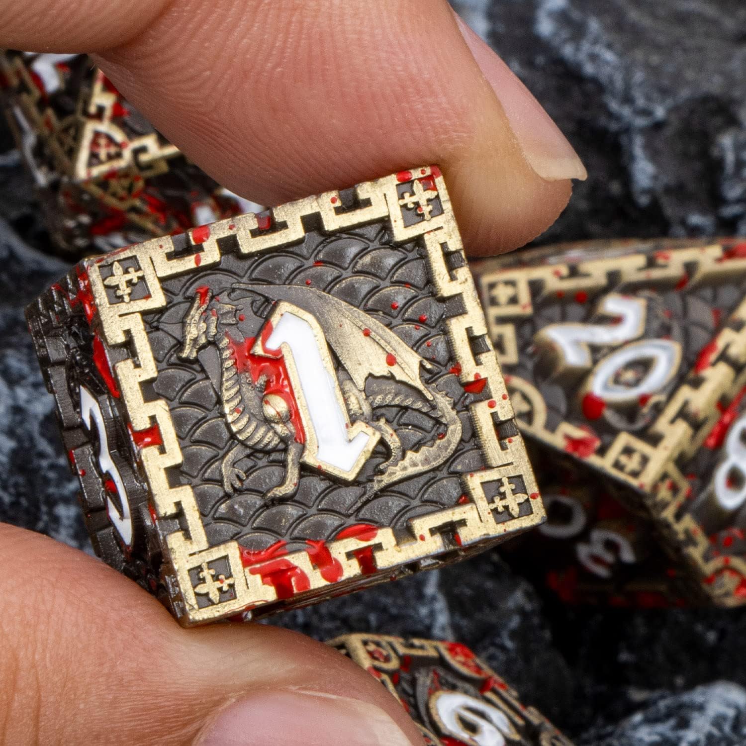 DND – Juego de dados de metal de dragón de sangre con caja de regalo, dados de bronce antiguo D&D, 7 dados poliédricos para juegos de rol, juego de
