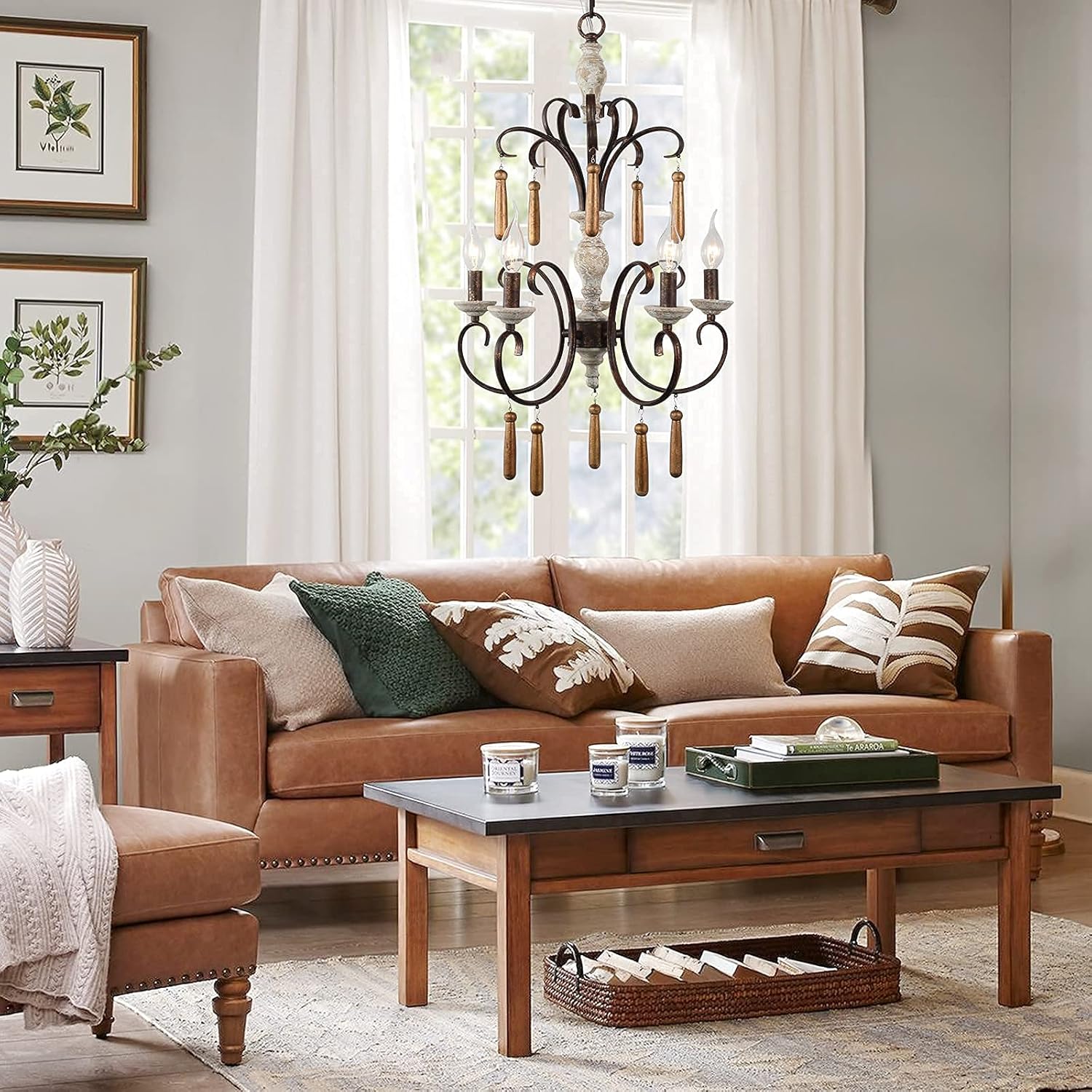 Candelabro de campo francés, lámpara de madera rústica con brazo de flor, 5 luces hechas a mano, color blanco envejecido, lámpara de araña para